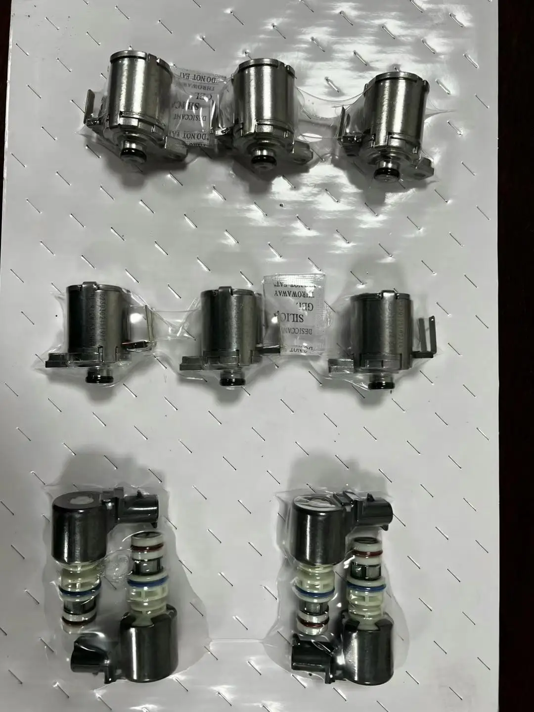 10PCS Original new BTR M78 M76 M11 575R6 6-Speed Auto Gearbox Solenoid Valve Set Fits Corando SsangYong Car Accessories 153240AA
10PCS Original new BTR M78 M76 M11 575R6 6-Speed Auto Gearbox Solenoid Valve Set Fits Corando SsangYong Car Accessories 153240AA
