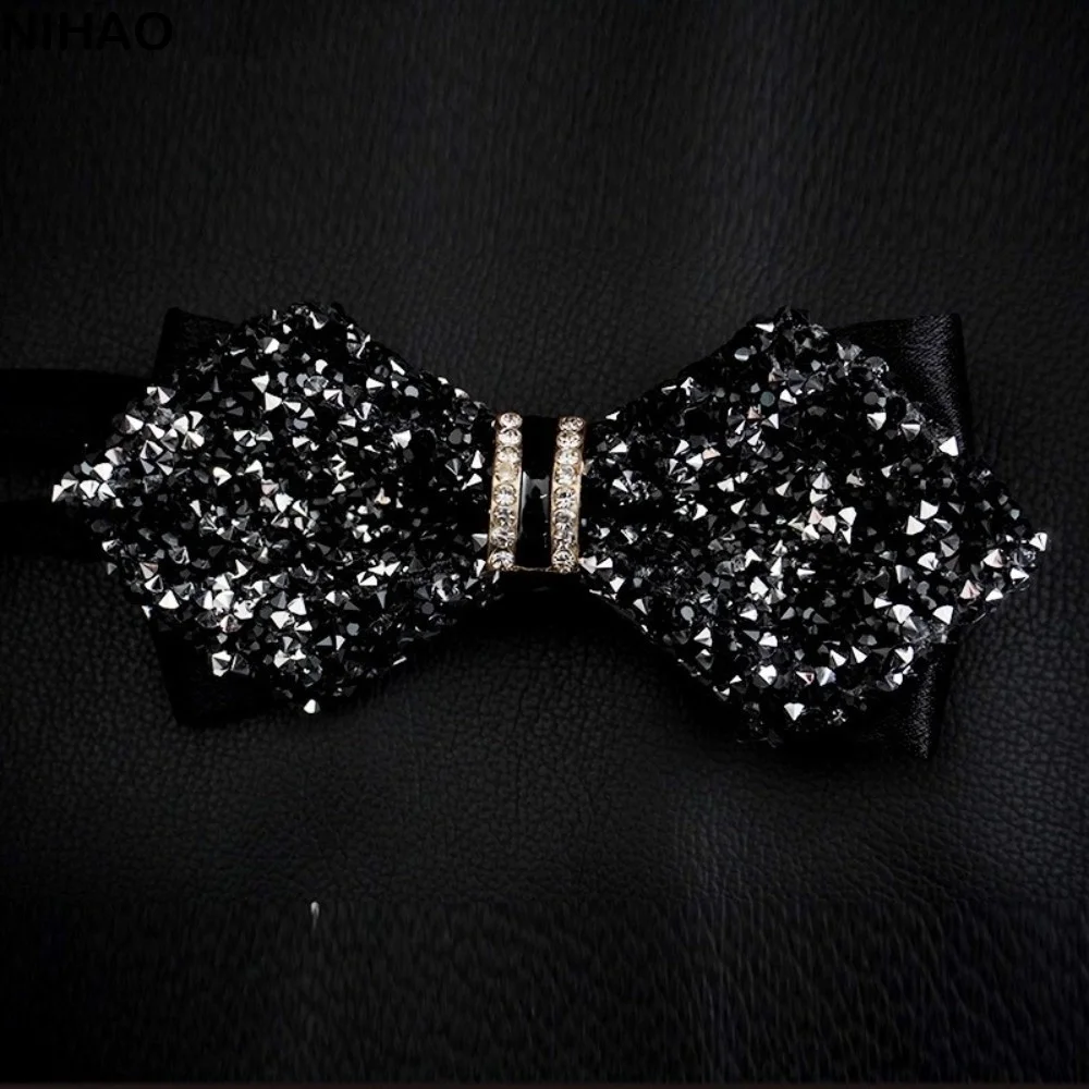Solid Color Rhinestone Collar Flower Adjustable Bowtie Gentleman's Bow Tie Collar Cravat Neck Decoration Men's Suit Accessory
Solid Color Rhinestone Collar Flower Adjustable Bowtie Gentleman's Bow Tie Collar Cravat Neck Decoration Men's Suit Accessory