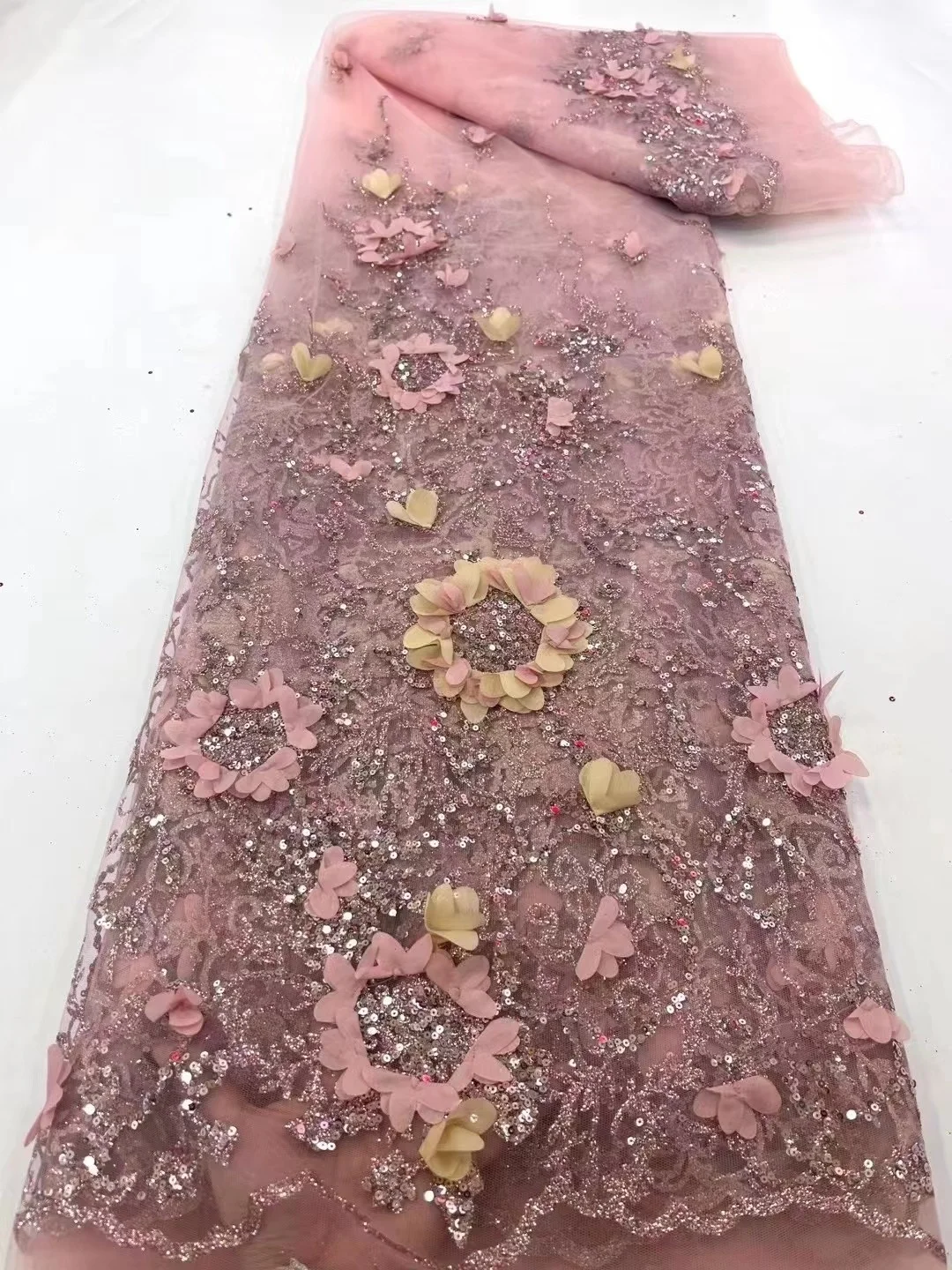 High Quality Embroidery Nigerian Handmade 3D Flower Tulle Lace Fabrics For Wedding African Sequin Lace Fabric French Mesh Lace
High Quality Embroidery Nigerian Handmade 3D Flower Tulle Lace Fabrics For Wedding African Sequin Lace Fabric French Mesh Lace