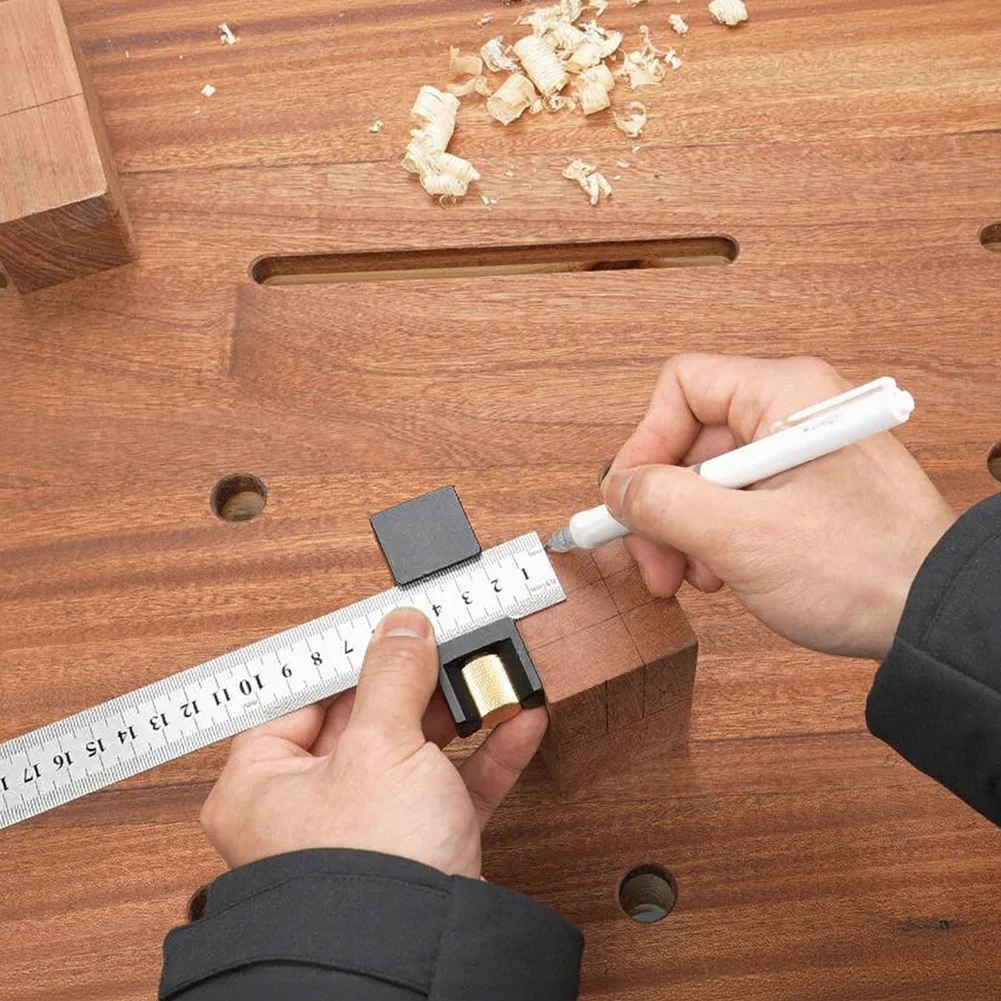 Инструмент для разметки параллельных линий для столярных работ и проектов по деревообработке, точный измеритель для разметки линий.
Инструмент для разметки параллельных линий для столярных работ и проектов по деревообработке, точный измеритель для разметки линий.