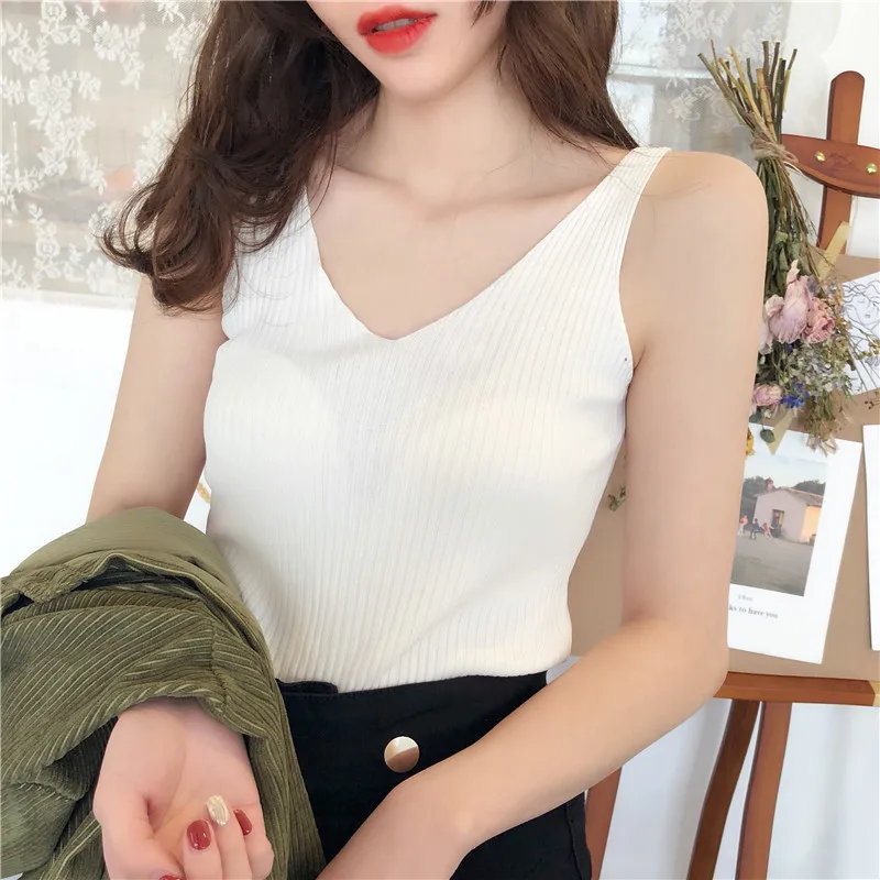Summer Knitted Vest Women's Outerwear V-Neck Short Sleeveless Top with Small Strap Sweet And Spicy Base Shirt for Ladies
Summer Knitted Vest Women's Outerwear V-Neck Short Sleeveless Top with Small Strap Sweet And Spicy Base Shirt for Ladies
