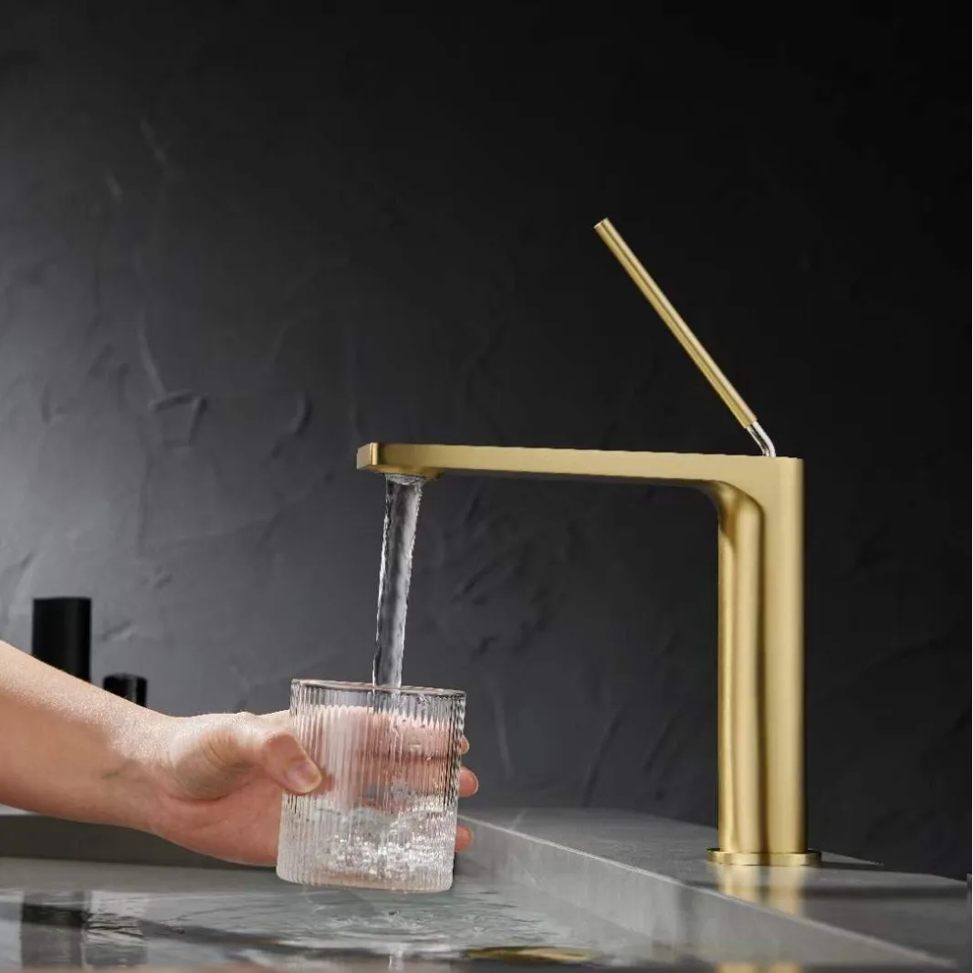 Basin Faucet Brass Sink Mixer Tap Hot & Cold Bathroom Deck Mounted sink Faucet Art Lavatory Crane Tap New Arrival
Basin Faucet Brass Sink Mixer Tap Hot & Cold Bathroom Deck Mounted sink Faucet Art Lavatory Crane Tap New Arrival