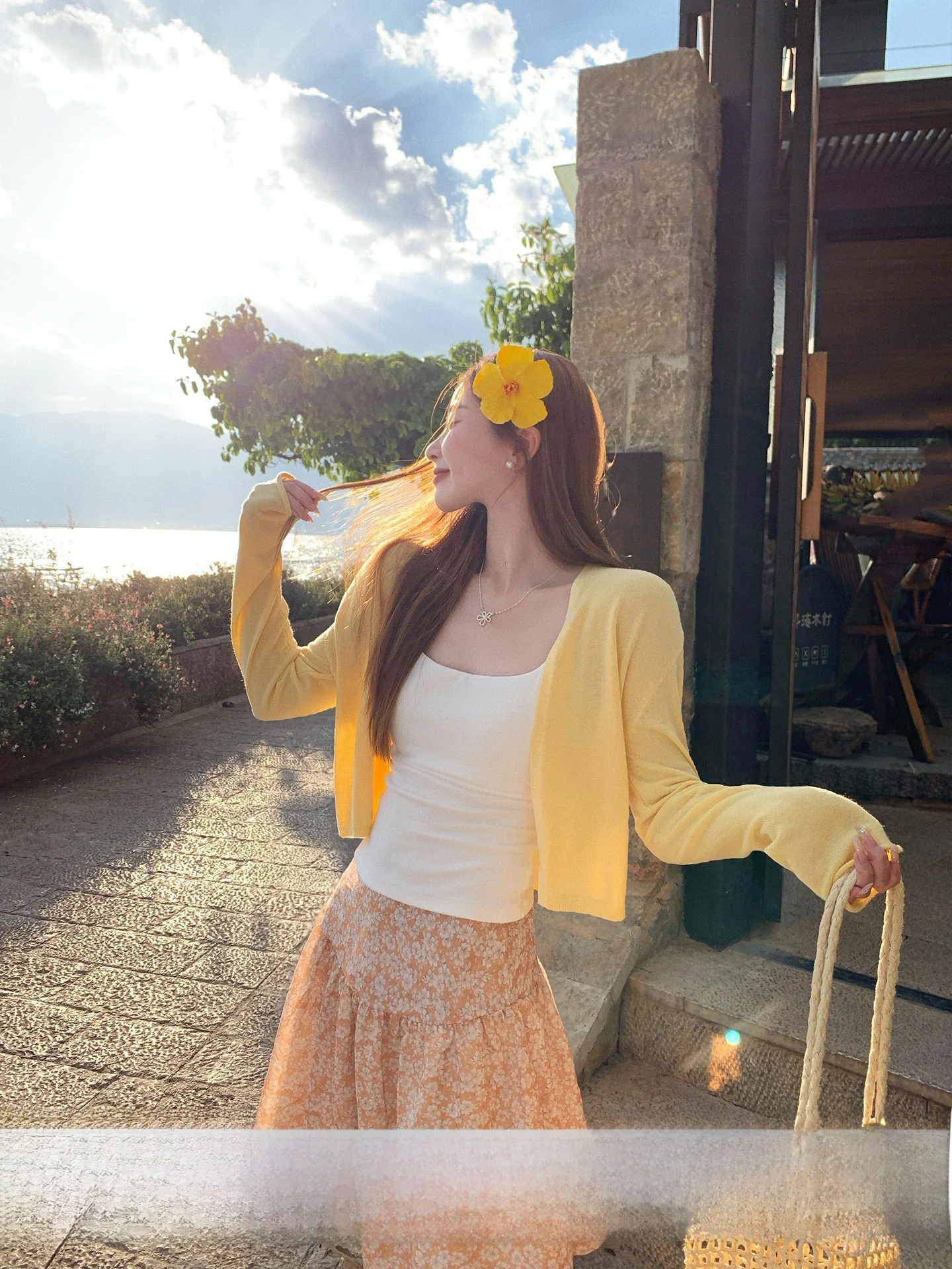 Su San San Unique Beautiful Light Weight Yellow Women's Cardigan with Strap on Sleeveless Outerwear Summer UV Protection Soft...
Su San San Unique Beautiful Light Weight Yellow Women's Cardigan with Strap on Sleeveless Outerwear Summer UV Protection Soft...