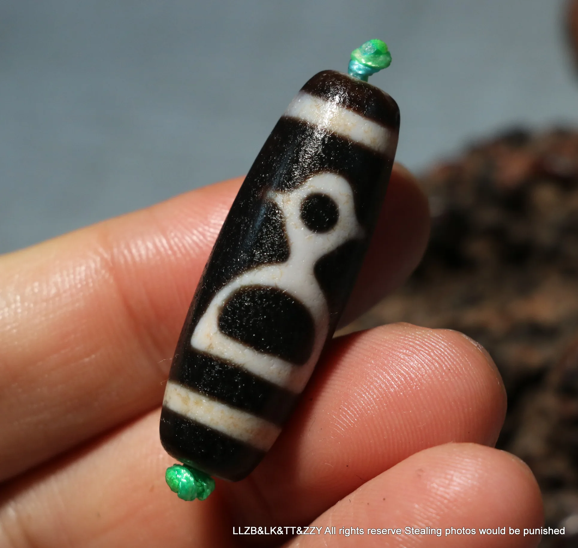 Unique Magic Power Energy Tibetan Old Agate 2 Wealth God Figures Symbol dZi Bead Fit For Making BraceletAmulet Talisman RT
Unique Magic Power Energy Tibetan Old Agate 2 Wealth God Figures Symbol dZi Bead Fit For Making BraceletAmulet Talisman RT