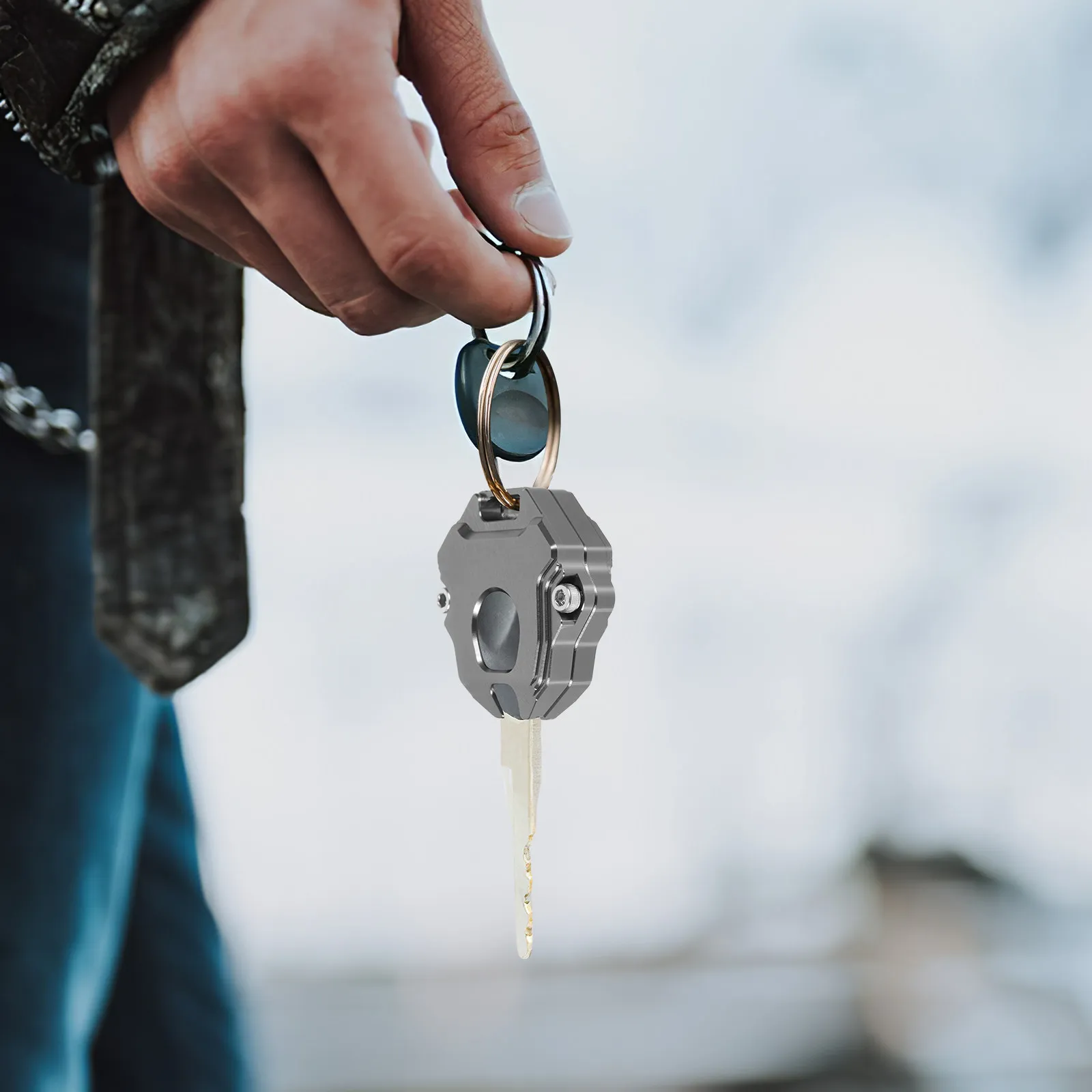 Motorcycle Key Protector Aluminum Alloy Stylish Cover Protective Case Key Fob Shell Keyhole Protector Motorcycle Accessories
Motorcycle Key Protector Aluminum Alloy Stylish Cover Protective Case Key Fob Shell Keyhole Protector Motorcycle Accessories