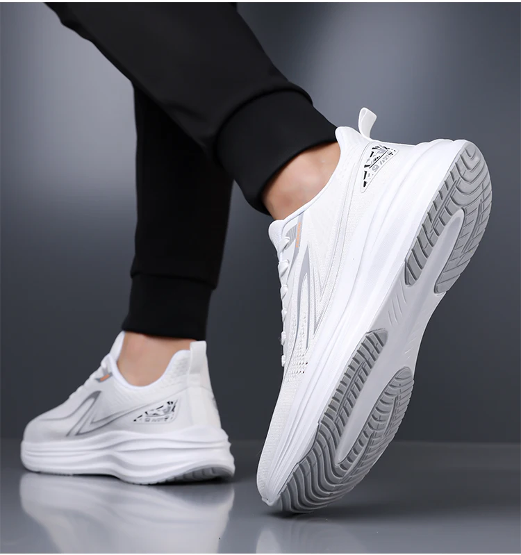 2026 summer new solid color men's casual sports shoes, non-slip breathable sports shoes, three-color optional
2026 summer new solid color men's casual sports shoes, non-slip breathable sports shoes, three-color optional