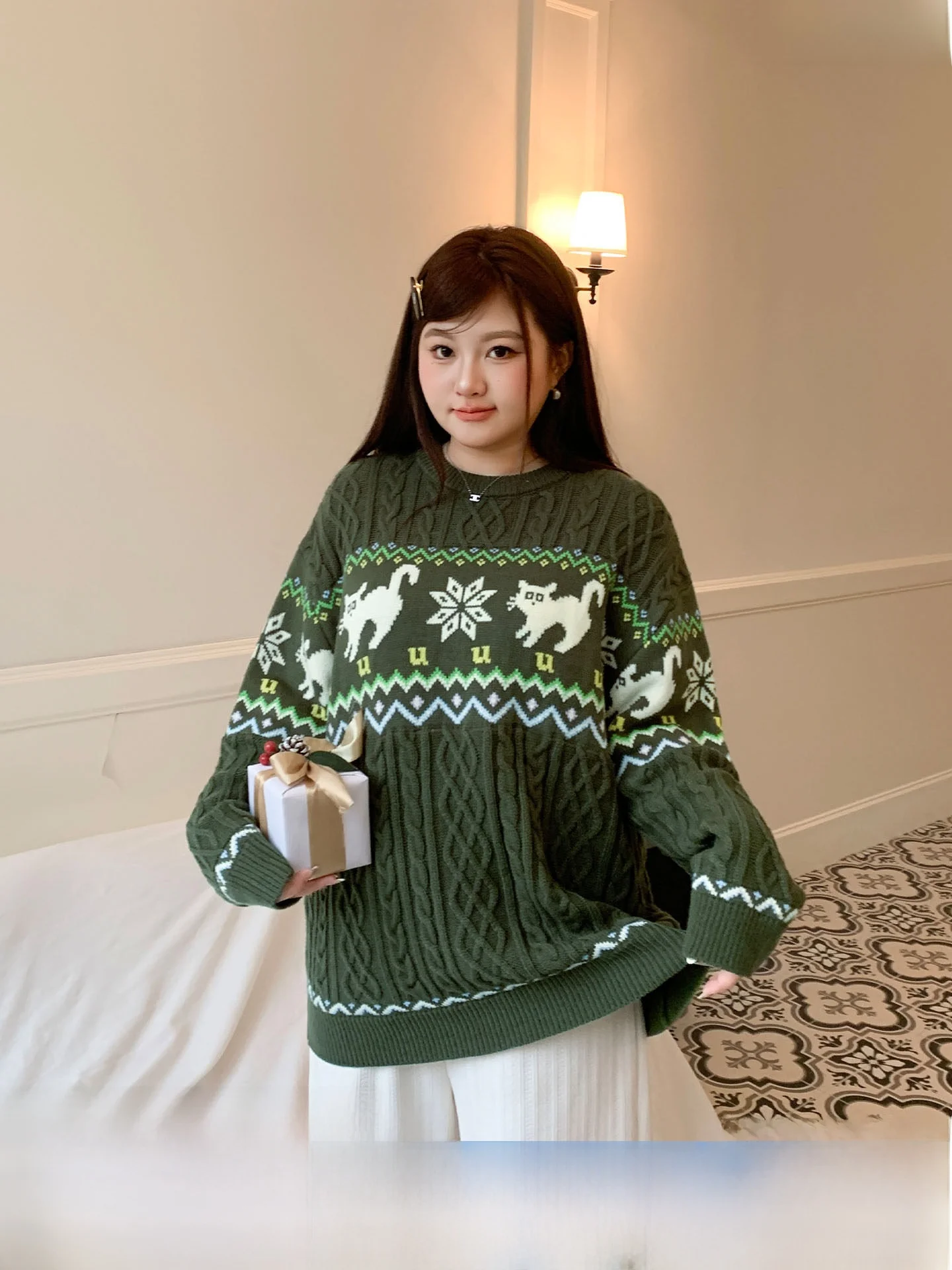 YUZI Fish Roe Vintage Olive Green Fair Isle Knitted Sweater Lazy Atmosphere Loose Knitted Sweater plus Size Women's Fashion
YUZI Fish Roe Vintage Olive Green Fair Isle Knitted Sweater Lazy Atmosphere Loose Knitted Sweater plus Size Women's Fashion