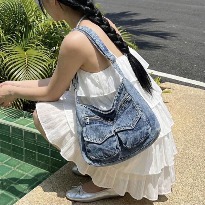 Women's Korean Vintage Commuter Tote Lightweight Denim Crossbody Shoulder Strap Large Capacity Daily Work Travel
Women's Korean Vintage Commuter Tote Lightweight Denim Crossbody Shoulder Strap Large Capacity Daily Work Travel