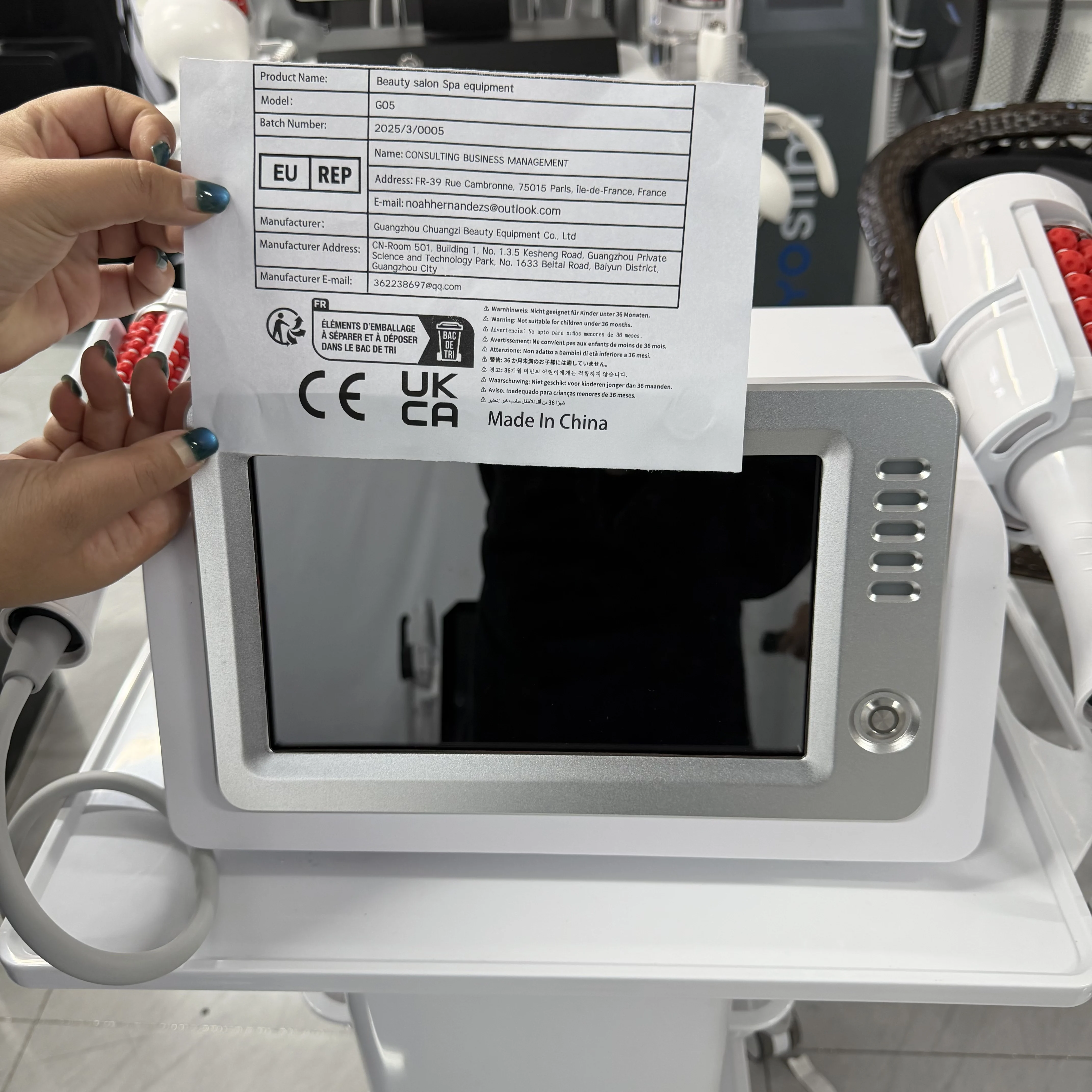 Профессиональный роликовый массажер 360 Inner Ball Roller для коррекции фигуры, подтяжки кожи и снятия боли
Профессиональный роликовый массажер 360 Inner Ball Roller для коррекции фигуры, подтяжки кожи и снятия боли