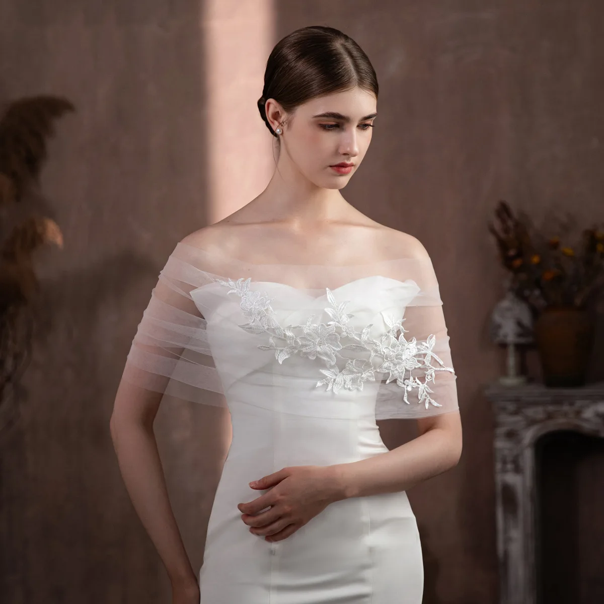 SLBRIDAL Elegant White Lace Flower Bridal Shoulder Shawl Wedding cWear Veils Wedding Accessories for Bride Marriage Women
SLBRIDAL Elegant White Lace Flower Bridal Shoulder Shawl Wedding cWear Veils Wedding Accessories for Bride Marriage Women
