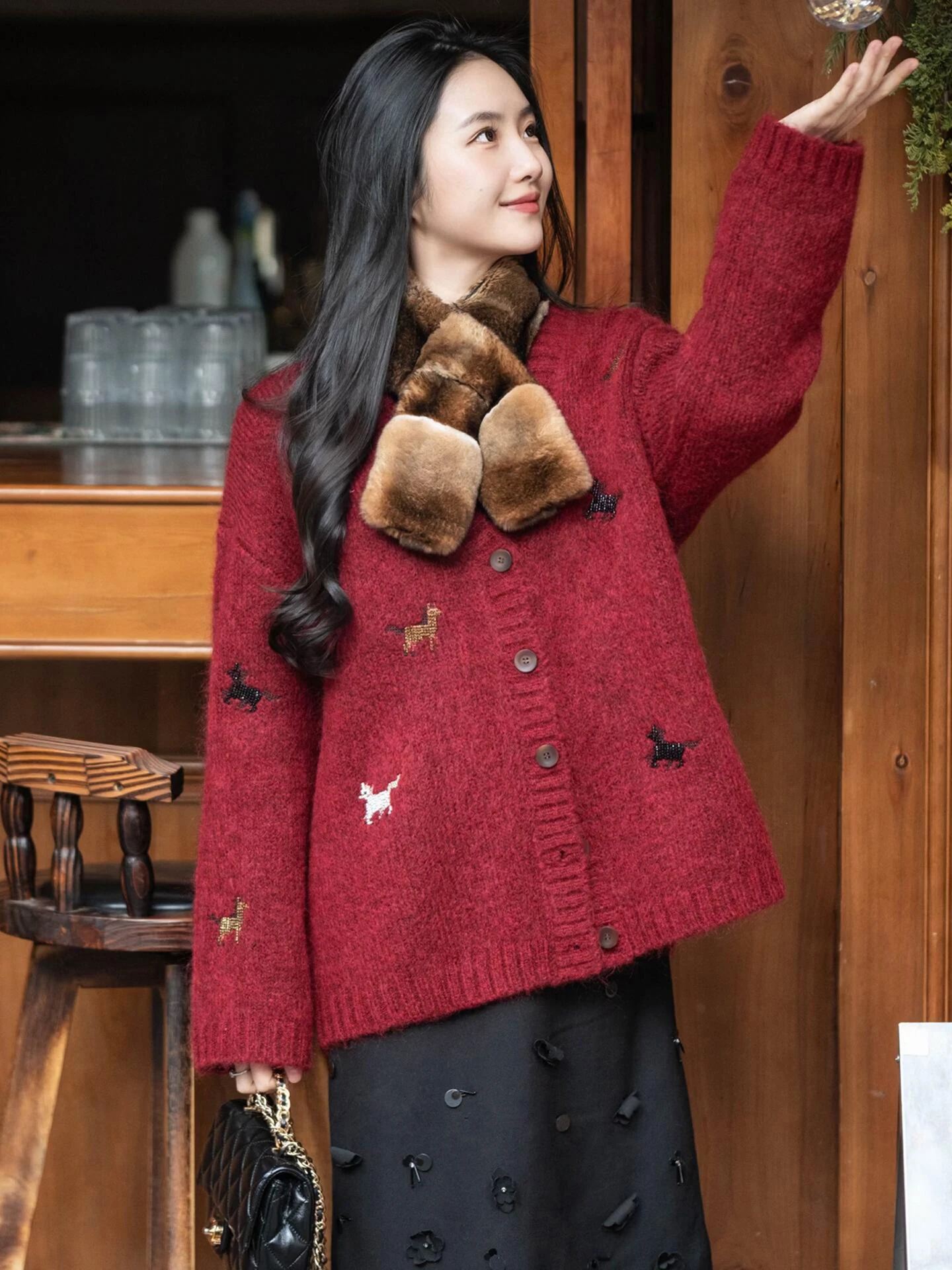 South Oil High-End Women's Knitted Sweater Embroidered with Zodiac Beads Spring 2026 Commute Sle Regular Fit Medium Softn
South Oil High-End Women's Knitted Sweater Embroidered with Zodiac Beads Spring 2026 Commute Sle Regular Fit Medium Softn