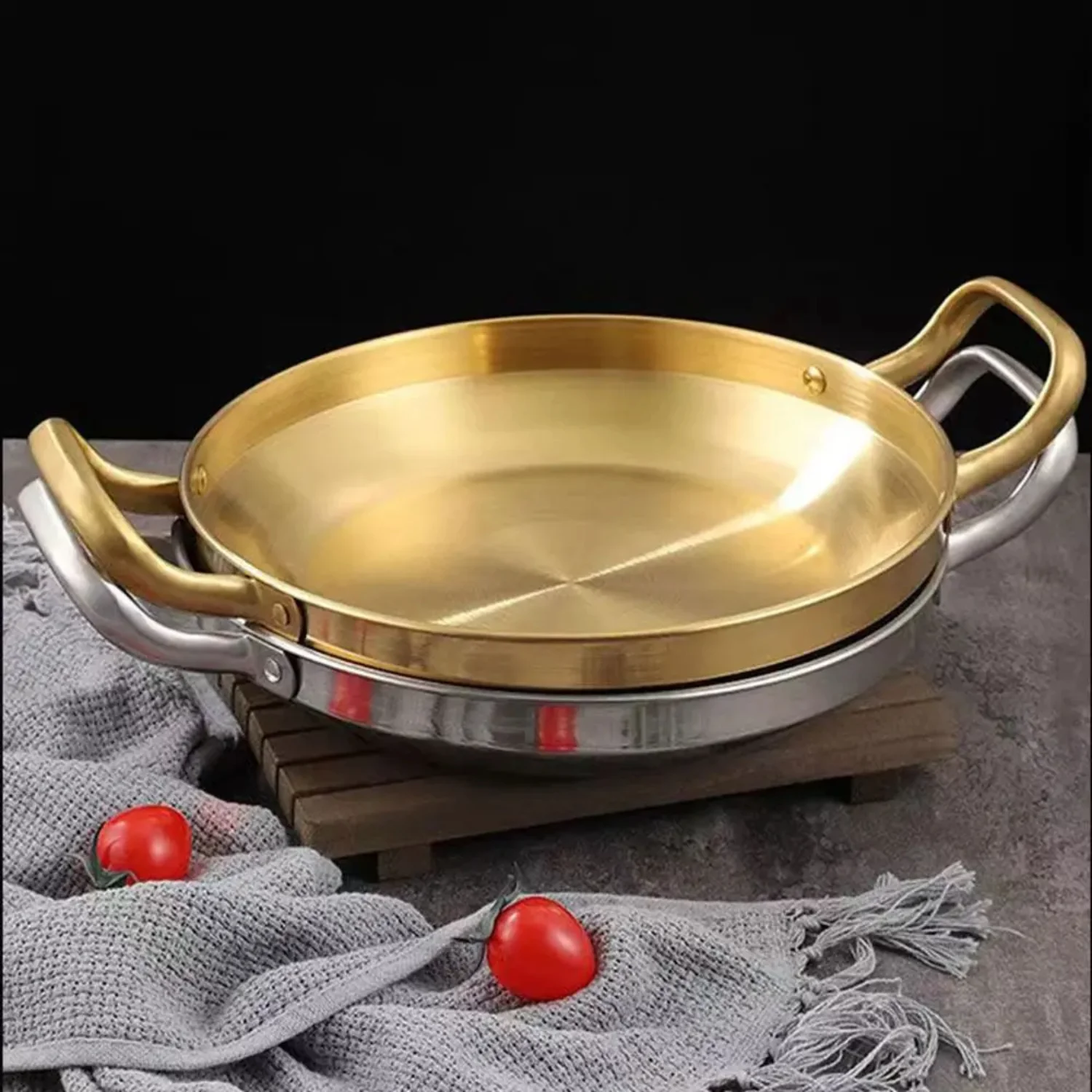 22/24/26/28/30cm Multipurpose Frying Pan Round Double Ear Dry Pot Quality Thickened Stainless Steel BBQ Plate
22/24/26/28/30cm Multipurpose Frying Pan Round Double Ear Dry Pot Quality Thickened Stainless Steel BBQ Plate
