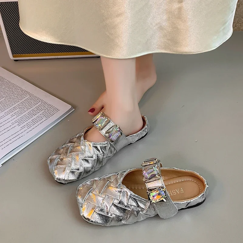 2025 New Shoes Female Closed Toe Women's Slippers Fashion Dress Slippers Women Square Toe Rhinestones Flat with Outdoor Sandals
2025 New Shoes Female Closed Toe Women's Slippers Fashion Dress Slippers Women Square Toe Rhinestones Flat with Outdoor Sandals