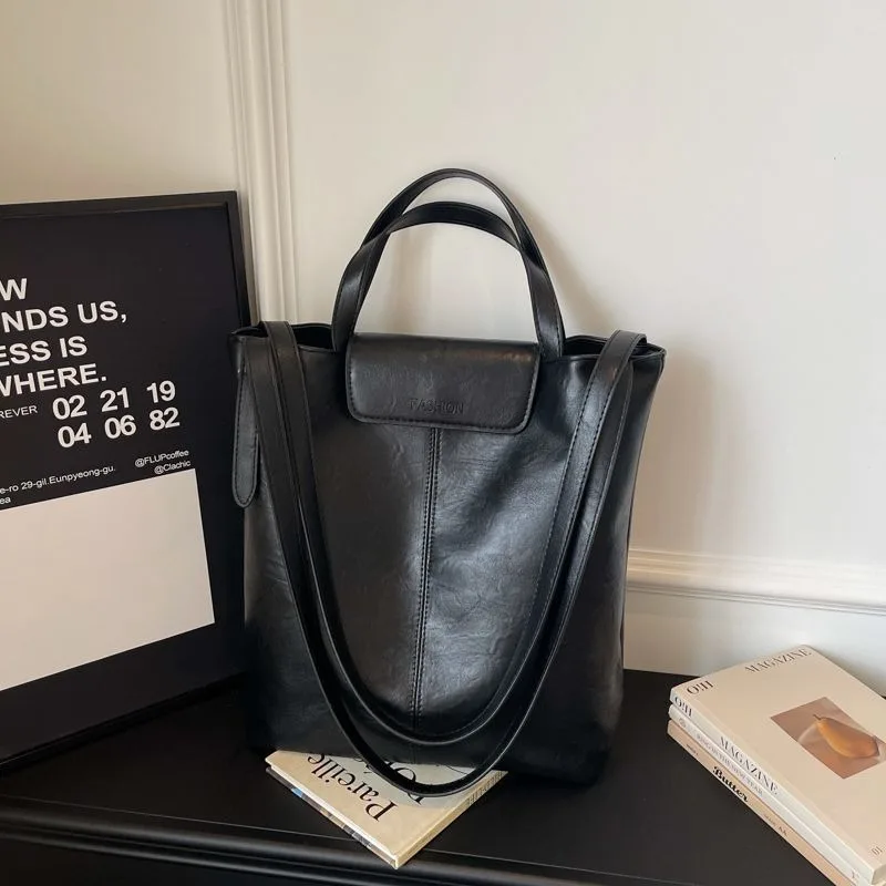 Retro Large-capacity Women's Bag Autumn Winter New Fashionable Versatile Tote Portable Crossbody Shoulder Texture Simple Leisure
Retro Large-capacity Women's Bag Autumn Winter New Fashionable Versatile Tote Portable Crossbody Shoulder Texture Simple Leisure