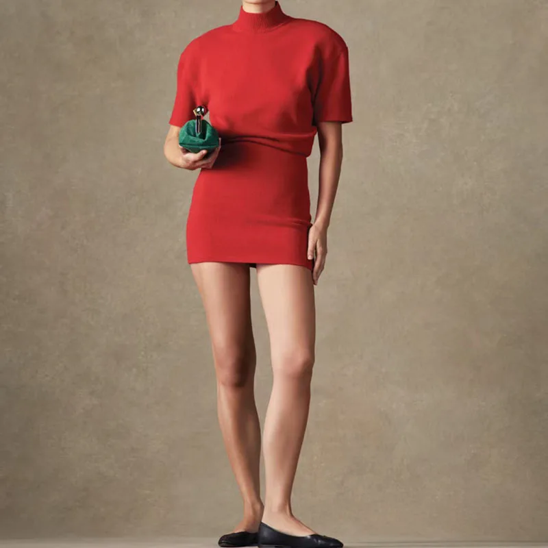 2026 Early Spring new high-neck knitted dress, short-sleeved, waist-cinching, tight-fitting, hip-hugging dress for women
2026 Early Spring new high-neck knitted dress, short-sleeved, waist-cinching, tight-fitting, hip-hugging dress for women