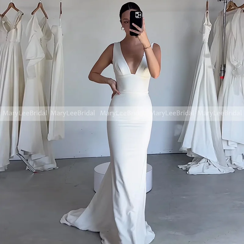 Sexy Mermaid Wedding Dress Simple V-neck Sleeveless Long Crepe White Ivory Boho Bridal Gowns Customized Sweep Train vestidos
Sexy Mermaid Wedding Dress Simple V-neck Sleeveless Long Crepe White Ivory Boho Bridal Gowns Customized Sweep Train vestidos