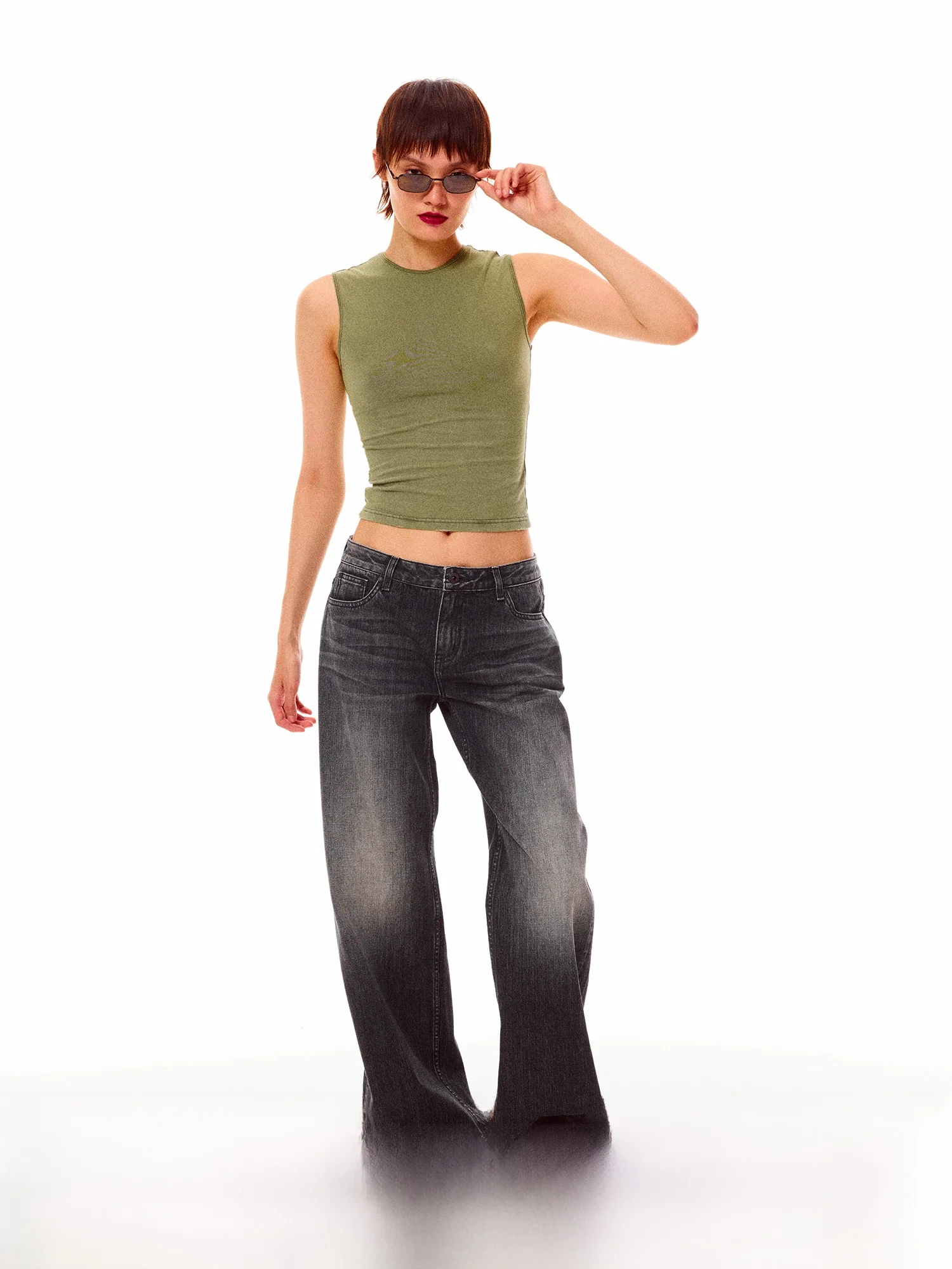 Retro Worn-look Bi-color ort Fit round Ne Vest Covering Side Breast Cotton Polyester Blend ort Length Tight Fit Vest
Retro Worn-look Bi-color ort Fit round Ne Vest Covering Side Breast Cotton Polyester Blend ort Length Tight Fit Vest