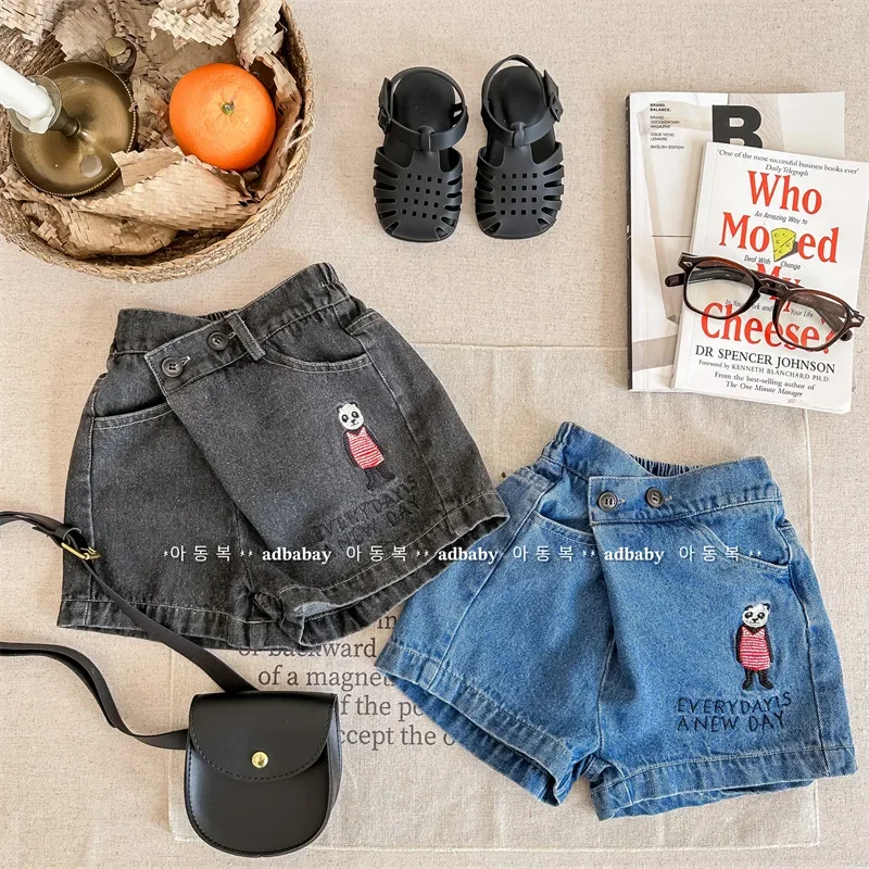 2025 Summer New Kids Denim Shorts For Girls Cute Jeans Boutique Kids Clothing Casual Loose Pants For Boys 1 To 6 Years Clothes
2025 Summer New Kids Denim Shorts For Girls Cute Jeans Boutique Kids Clothing Casual Loose Pants For Boys 1 To 6 Years Clothes