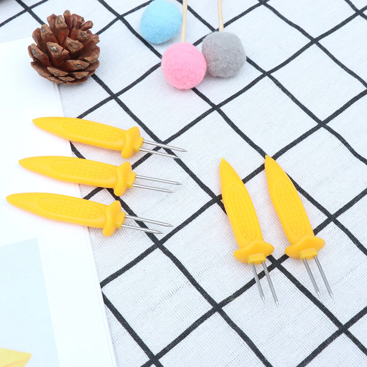 5 Pcs BBQ Corn Holder Skewers Skewers Corn H Roasting Sticks Roasting Sticks Barbecue Forks Reusable Meat Tools
5 Pcs BBQ Corn Holder Skewers Skewers Corn H Roasting Sticks Roasting Sticks Barbecue Forks Reusable Meat Tools
