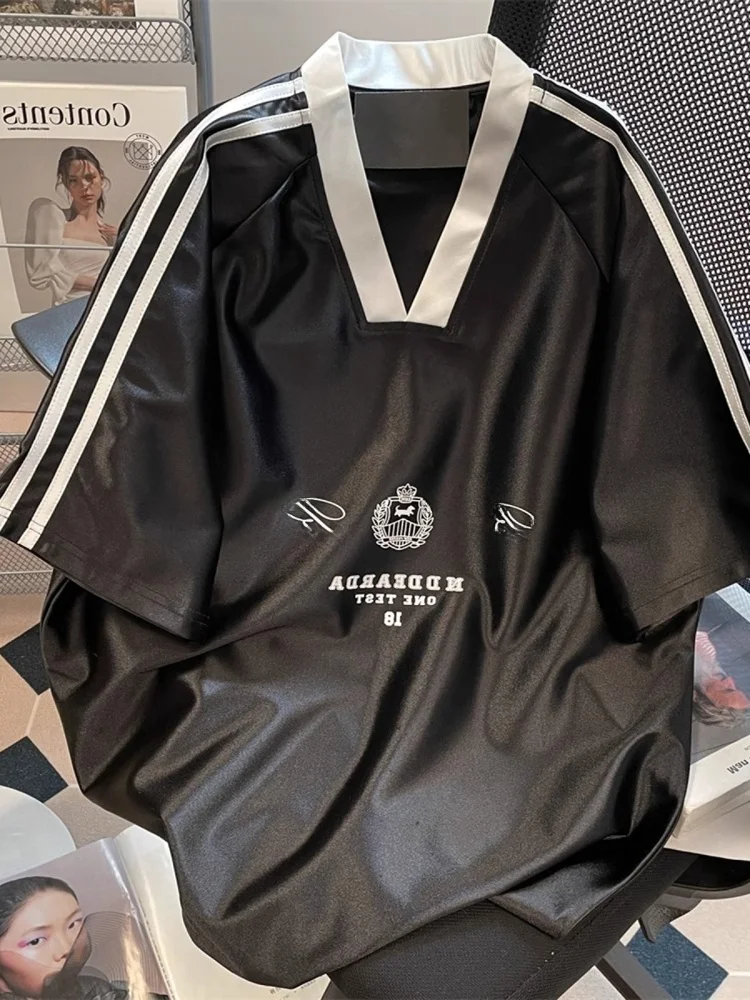 Off Casual Sport ort Sve T-irt Women Summer Couple Color Blo Stripes V-Ne Satin Top Loose Fit Youth Faion
Off Casual Sport ort Sve T-irt Women Summer Couple Color Blo Stripes V-Ne Satin Top Loose Fit Youth Faion