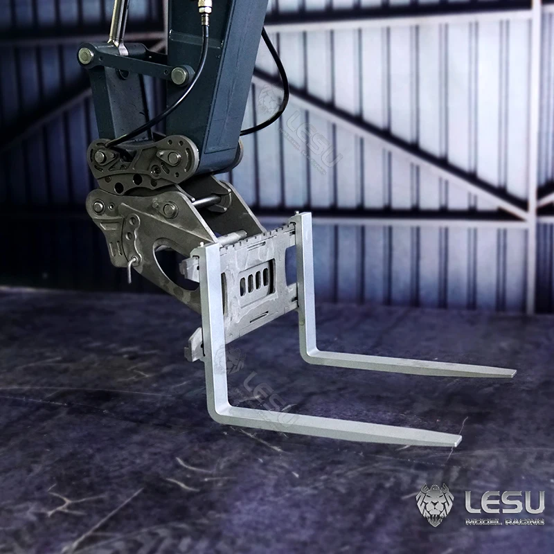 LESU 1/14 hydraulic remote control model 374F excavator quick-detachable bucket metal fork modified toy
LESU 1/14 hydraulic remote control model 374F excavator quick-detachable bucket metal fork modified toy
