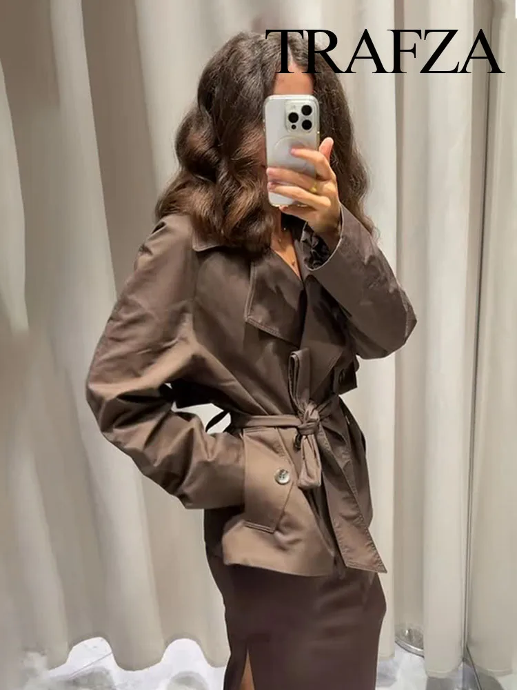 TRAFZA Women's Autumn Jackets Solid Turn-Down Collar Lace-Up Decoration Single-Breasted Women Fashion Long Sleeves Coats 2025
TRAFZA Women's Autumn Jackets Solid Turn-Down Collar Lace-Up Decoration Single-Breasted Women Fashion Long Sleeves Coats 2025