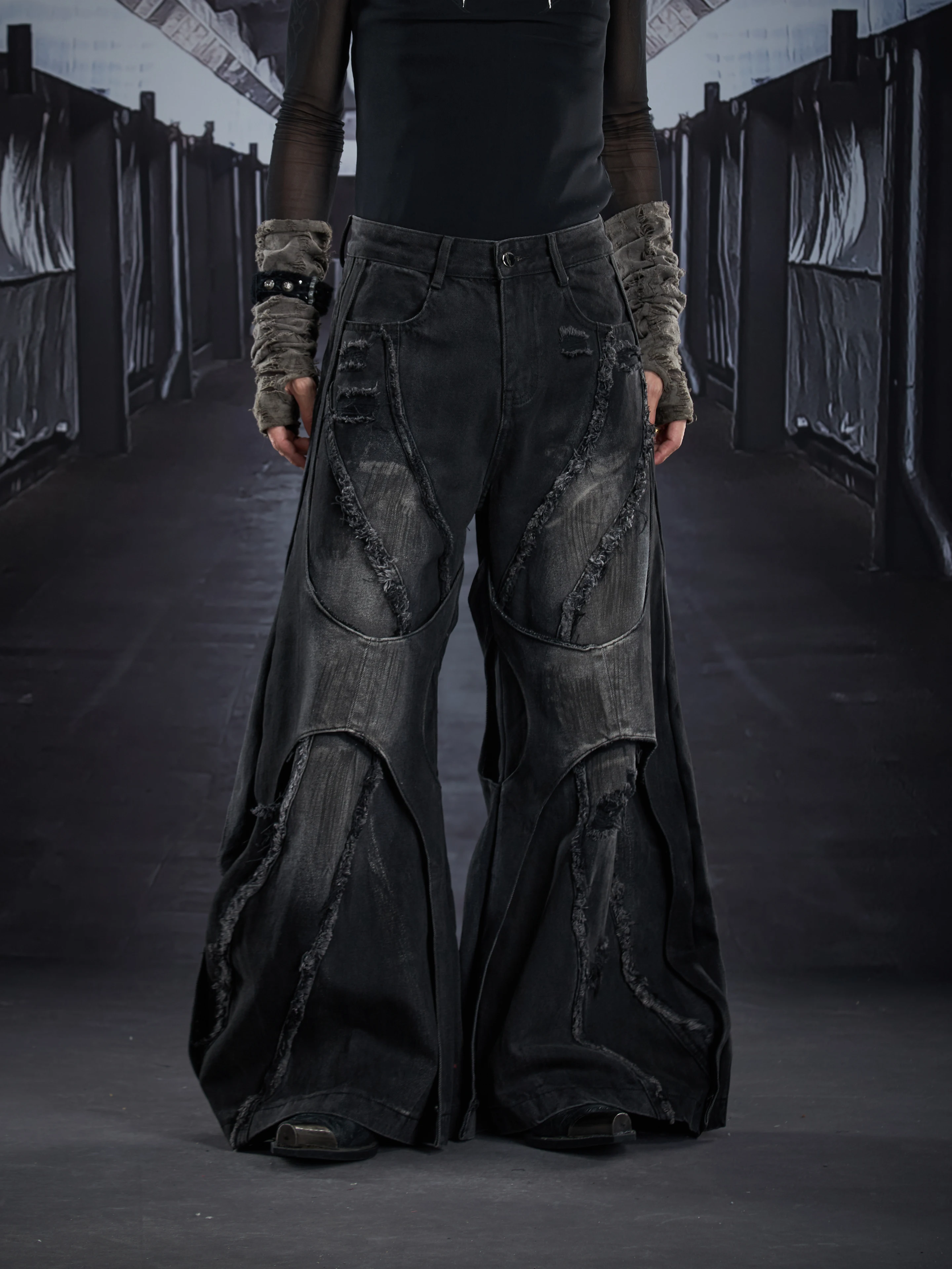 Design Dark Heavy Industry Deconstructs Double-Layer Structure Stitching Wide Leg Loose Burrs Tassels Brushed Jeans
Design Dark Heavy Industry Deconstructs Double-Layer Structure Stitching Wide Leg Loose Burrs Tassels Brushed Jeans