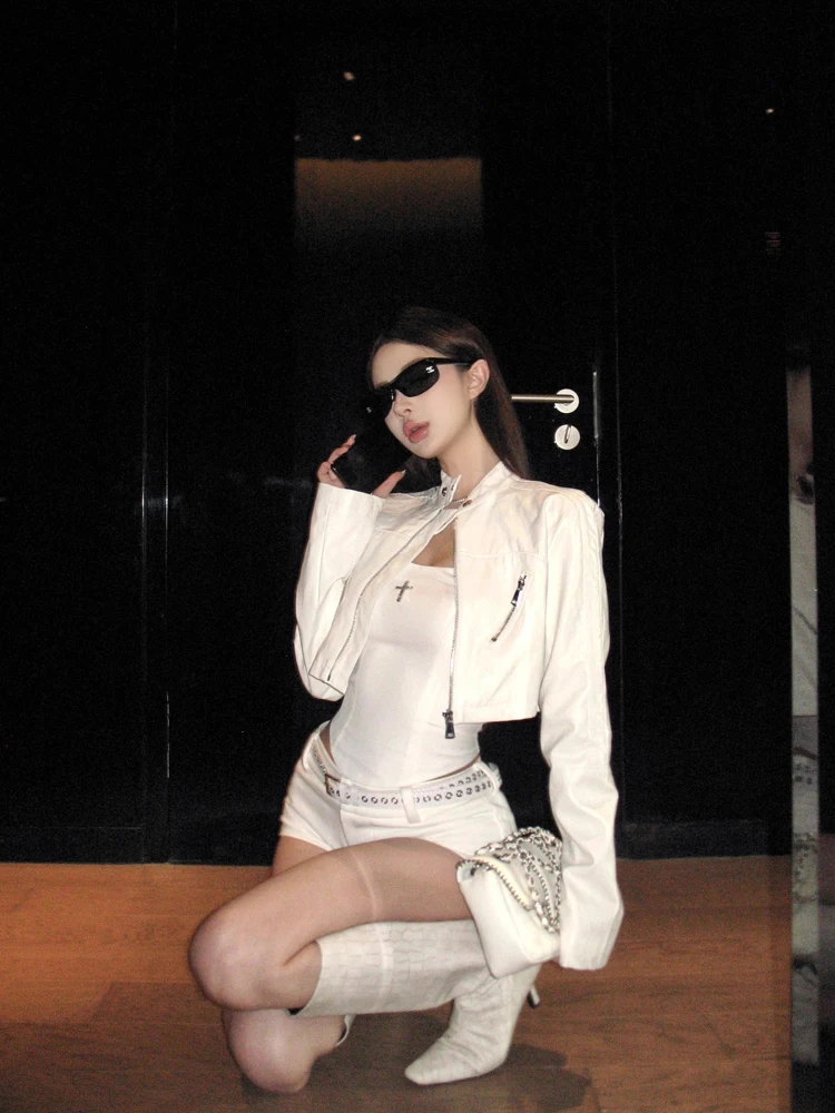 Biker Style Leather Jacket Long Sleeve Cross Back Low Waist Shorts Women's Fashion Set Summer 2026 New Arrival Trendy
Biker Style Leather Jacket Long Sleeve Cross Back Low Waist Shorts Women's Fashion Set Summer 2026 New Arrival Trendy