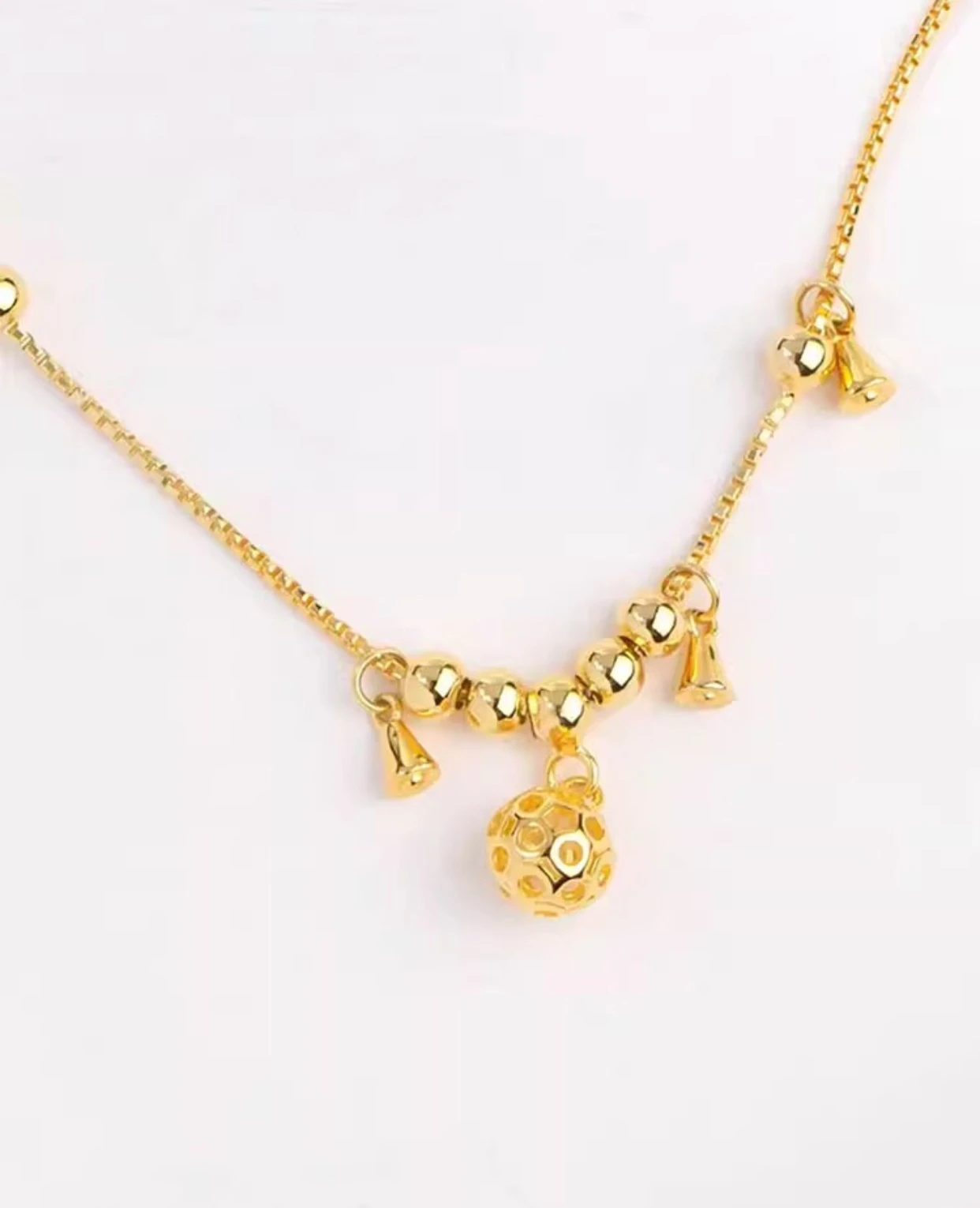popular small-scale design sense bell ankle chain luxurious high-end sense titanium steel ankle chain sexy sweet elegant style
popular small-scale design sense bell ankle chain luxurious high-end sense titanium steel ankle chain sexy sweet elegant style