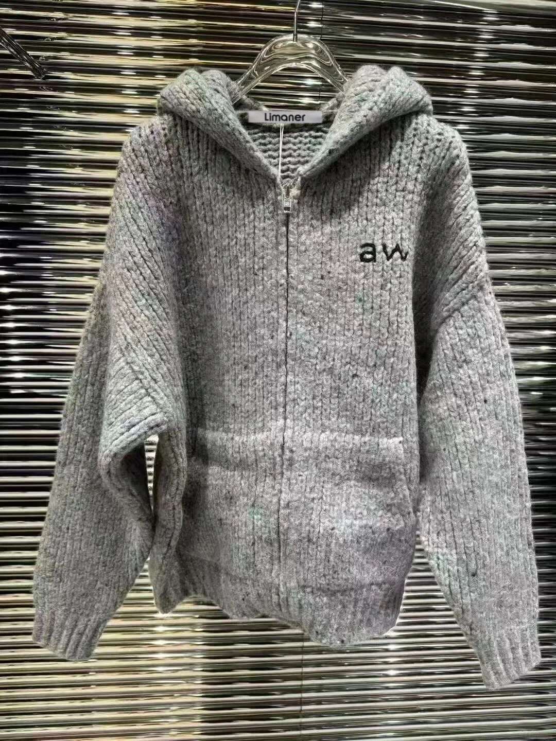 LIMANER25 Новая осенне-зимняя женская модная вязаная кофта на молнии с капюшоном, свободный повседневный кардиган с длинными рукавами
LIMANER25 Новая осенне-зимняя женская модная вязаная кофта на молнии с капюшоном, свободный повседневный кардиган с длинными рукавами