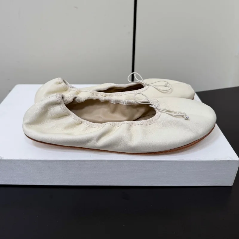 Women Shallow Round Toe Slip on Fashion Genuine Leather Flats Bowknot Ballet Flats Straps Dress Sweet Style Elegant Ladies Shoes
Women Shallow Round Toe Slip on Fashion Genuine Leather Flats Bowknot Ballet Flats Straps Dress Sweet Style Elegant Ladies Shoes