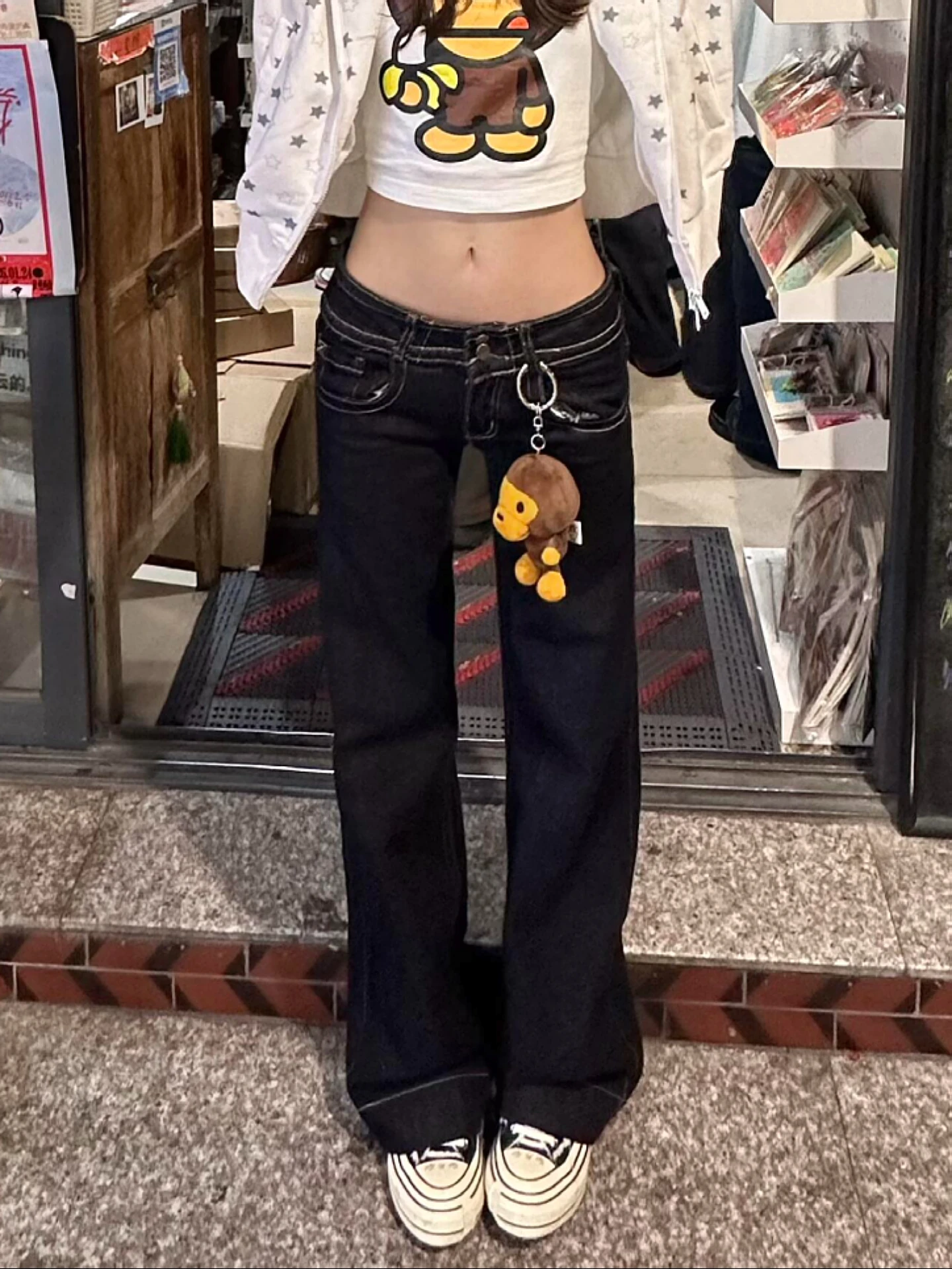 Low Waist Bell Bottom Denim Jeans plus Size American Retro Style Loose Straight Leggings for Women Slimming Effect Casual Wear
Low Waist Bell Bottom Denim Jeans plus Size American Retro Style Loose Straight Leggings for Women Slimming Effect Casual Wear