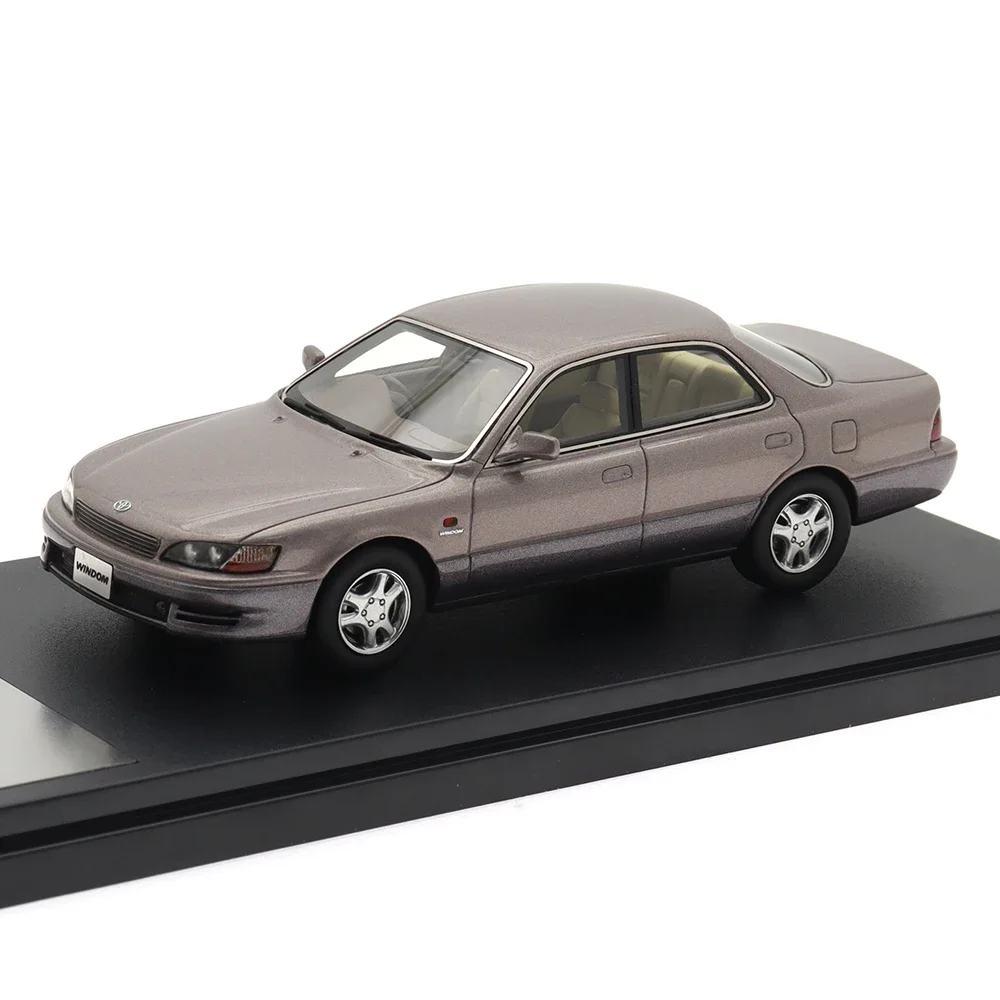 Hi-story Brand 1/43 Model Car TOYOTA WINDOM 3.0G 1991 Refined Resin Car Model Simulation Vehicles Collectible Decorate Toy 
Hi-story Brand 1/43 Model Car TOYOTA WINDOM 3.0G 1991 Refined Resin Car Model Simulation Vehicles Collectible Decorate Toy