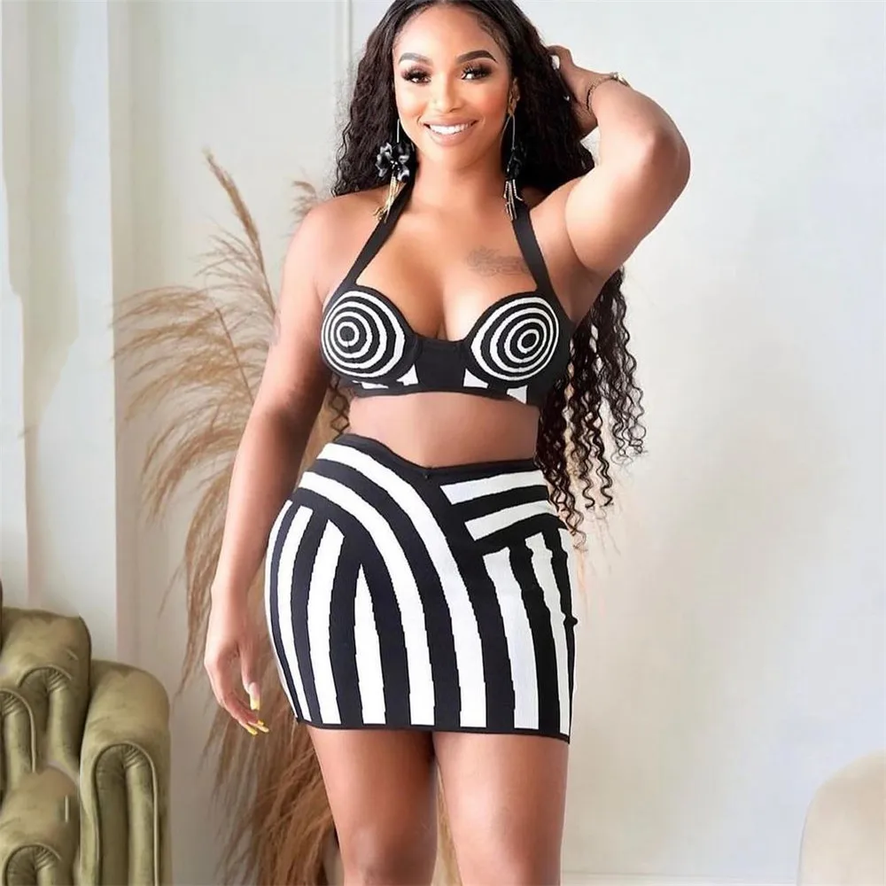 Women's Backless Halter Striped Mini Bandage Skirt Set 2025 Summer Celebrity Sexy Knitted Elegant Evening Club Party Clothing
Women's Backless Halter Striped Mini Bandage Skirt Set 2025 Summer Celebrity Sexy Knitted Elegant Evening Club Party Clothing