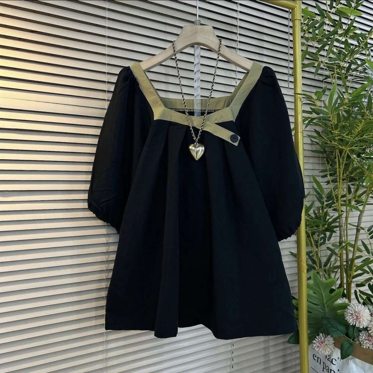 plus Size 300 Pounds Korean Style Slim Fit Shirt Square Collar Short Sleeve Color Block Meat Concealing Anti-Aging Versatile Top
plus Size 300 Pounds Korean Style Slim Fit Shirt Square Collar Short Sleeve Color Block Meat Concealing Anti-Aging Versatile Top