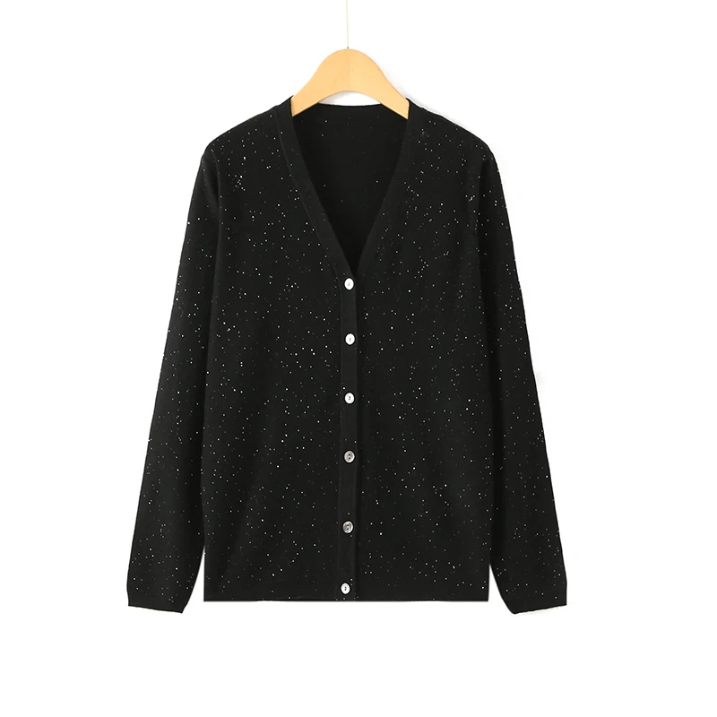 Women's knitted V-neck cardigan sweater, loose and versatile, autumn and winter long sleeved women's cardigan sweater new patter
Women's knitted V-neck cardigan sweater, loose and versatile, autumn and winter long sleeved women's cardigan sweater new patter