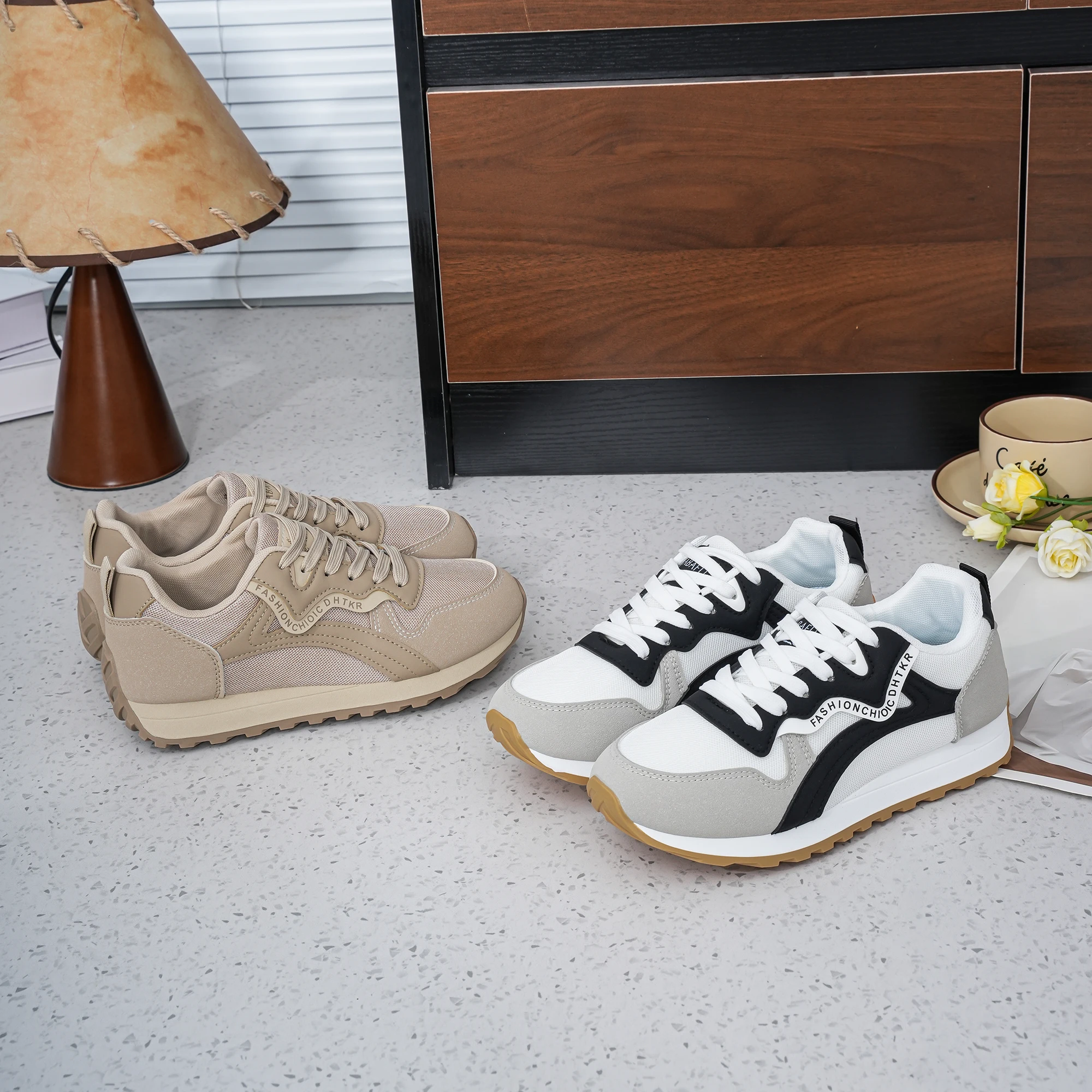 New fashion versatile shoes suitable for outdoor leisure sports running hiking climbing for women
New fashion versatile shoes suitable for outdoor leisure sports running hiking climbing for women