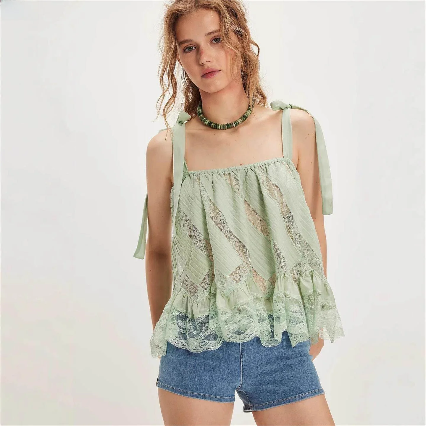 Sexy Strapless Mesh Belted Sleeveless Princess Style Top for Holiday Wear Casual Loose Fit European Style Vest for Women
Sexy Strapless Mesh Belted Sleeveless Princess Style Top for Holiday Wear Casual Loose Fit European Style Vest for Women