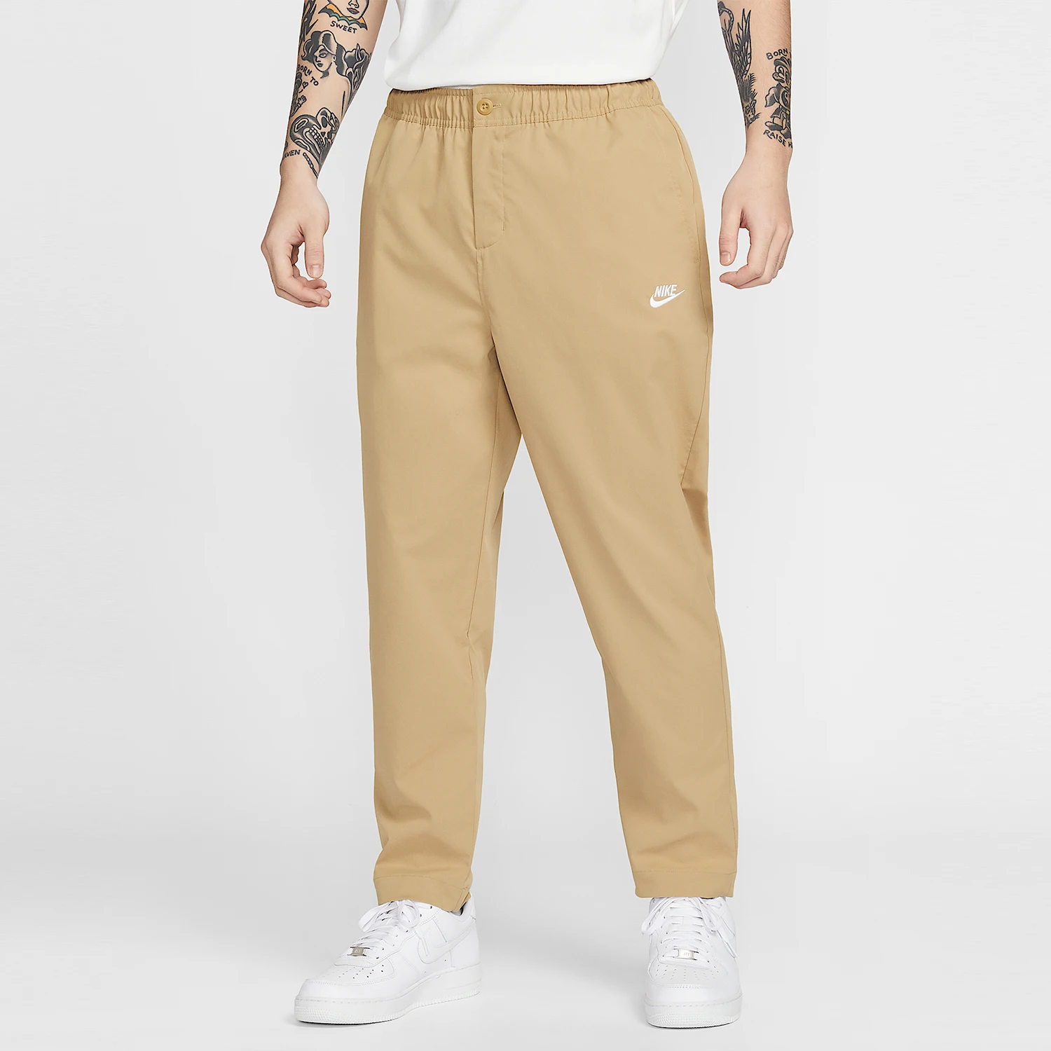 Nike Authentic Winter Style Men's Woven Tapered Sports Pants HJ1998-298
Nike Authentic Winter Style Men's Woven Tapered Sports Pants HJ1998-298