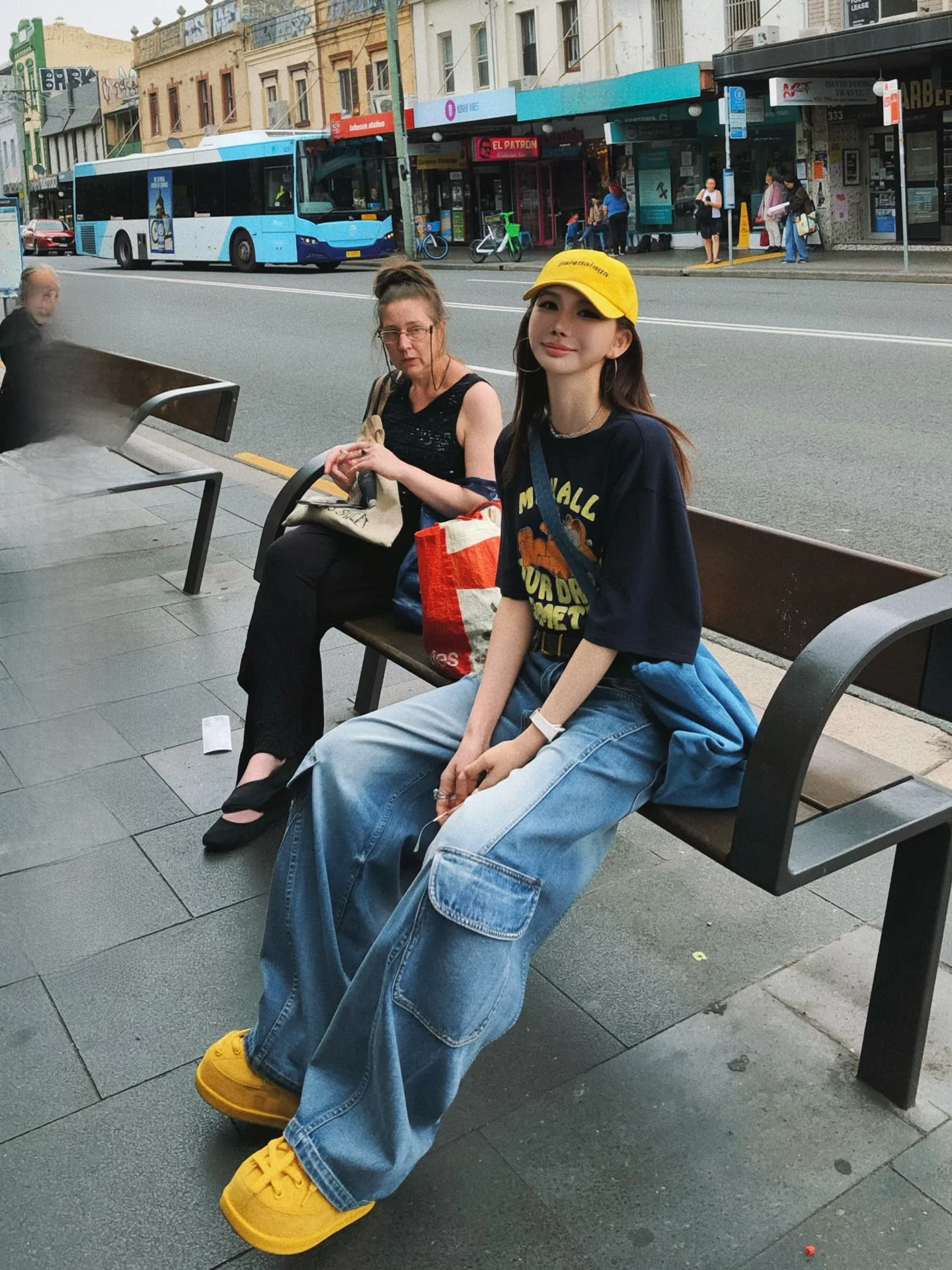 Lililiwj Korean Sle Cartoon Letter Print ort Sve T-irt Women Summer Casual Loose Fit round Ne Top
Lililiwj Korean Sle Cartoon Letter Print ort Sve T-irt Women Summer Casual Loose Fit round Ne Top