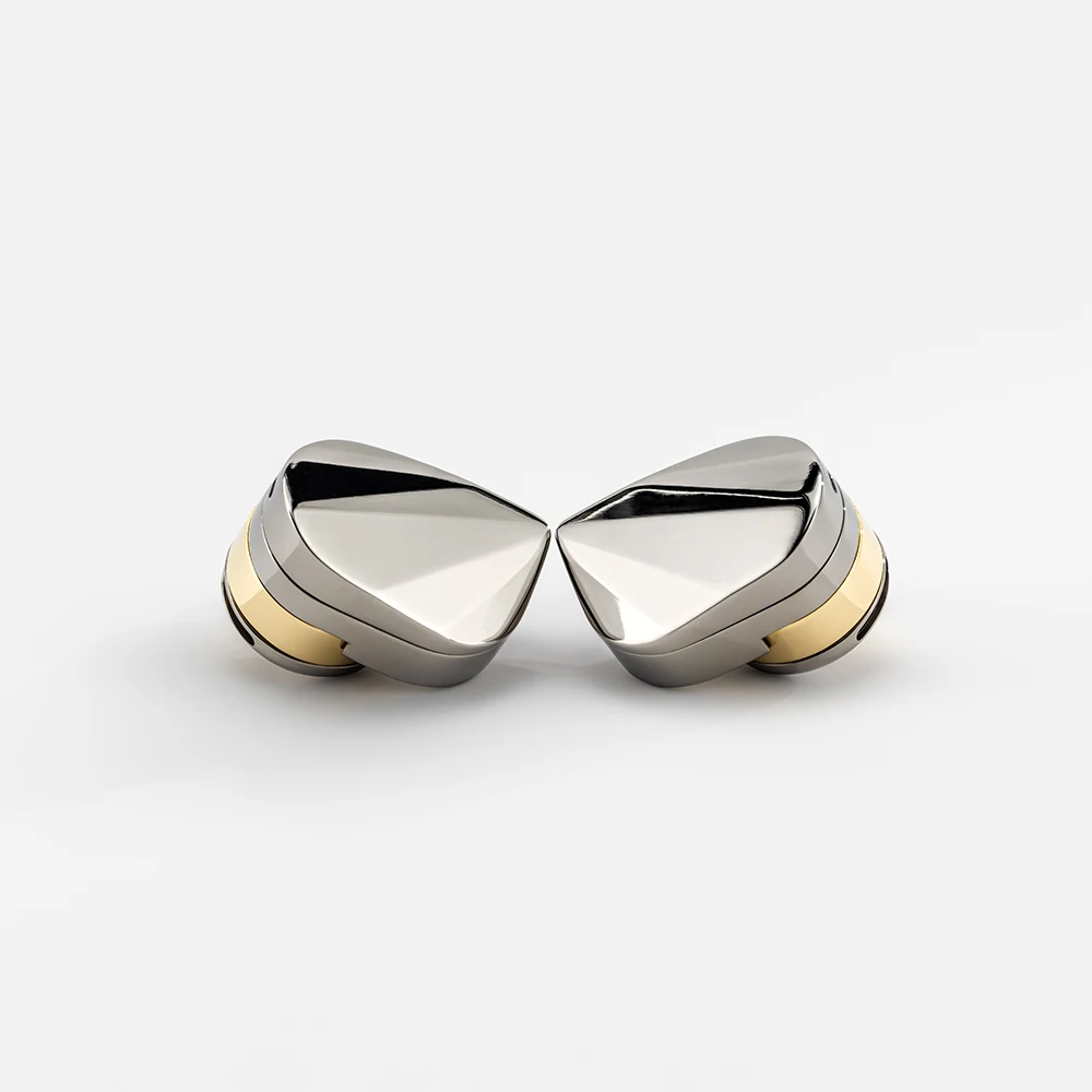 MOONDROP iLLUSTRIOUS Reference Monitor IEMs Porfessional Studio Флагманские наушники-вкладыши с динамическим драйвером 11 мм Сменные вилки
MOONDROP iLLUSTRIOUS Reference Monitor IEMs Porfessional Studio Флагманские наушники-вкладыши с динамическим драйвером 11 мм Сменные вилки