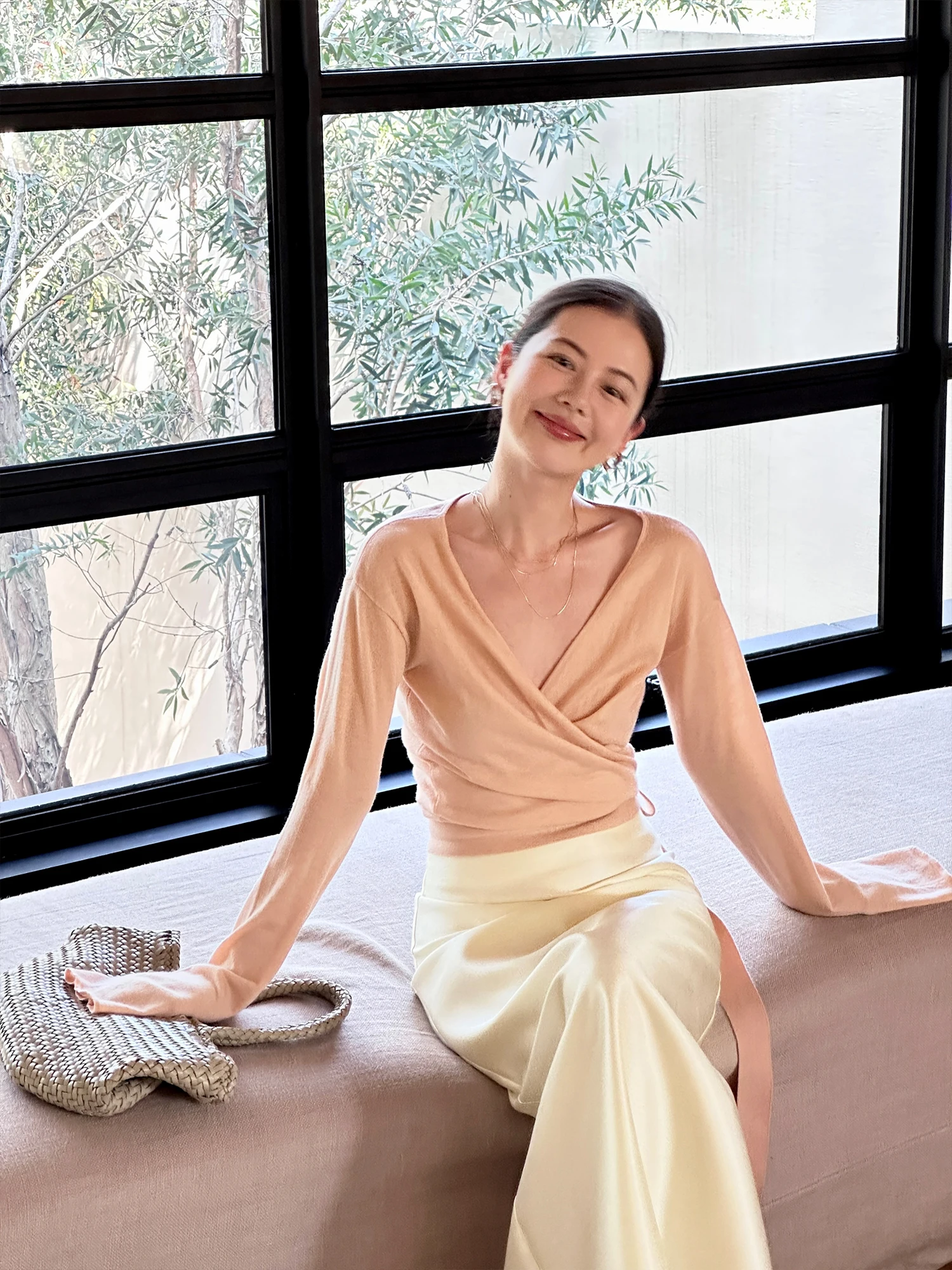 Cml Шерстяной вязаный открытый кардиган с V-образным вырезом из мягкой и красивой ткани, простой женский весенний топ Ele Sle
Cml Шерстяной вязаный открытый кардиган с V-образным вырезом из мягкой и красивой ткани, простой женский весенний топ Ele Sle