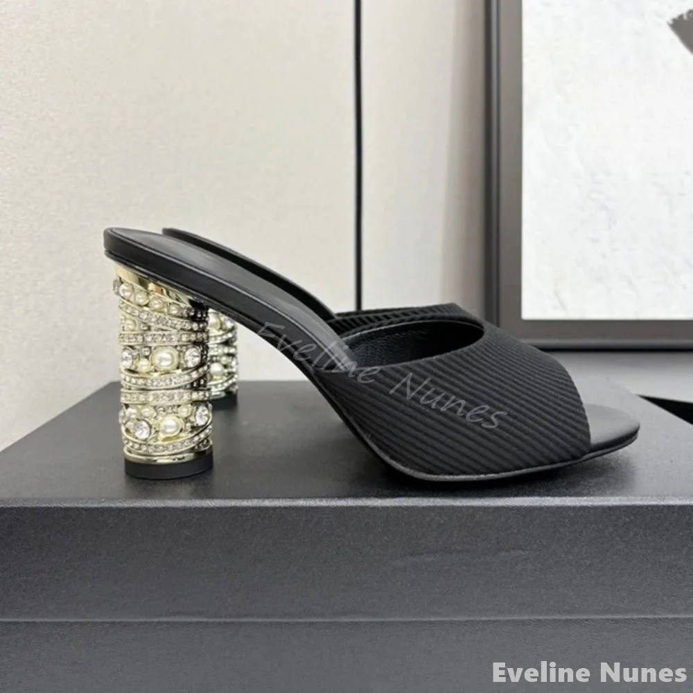 Pearl Chunky Heel Elegant Rhinestone Slippers Women Luxury Open Toe Slip On Outdoor Slippers Black Fashion Designer High Heels
Pearl Chunky Heel Elegant Rhinestone Slippers Women Luxury Open Toe Slip On Outdoor Slippers Black Fashion Designer High Heels