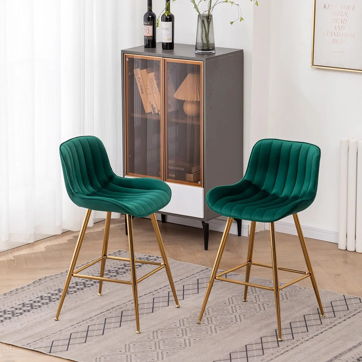 Modern Velvet Bar Stools Set of 2 with Back, 24 Inch Seat Height, Green Upholstery and Gold Legs for Kitchen Island
Modern Velvet Bar Stools Set of 2 with Back, 24 Inch Seat Height, Green Upholstery and Gold Legs for Kitchen Island