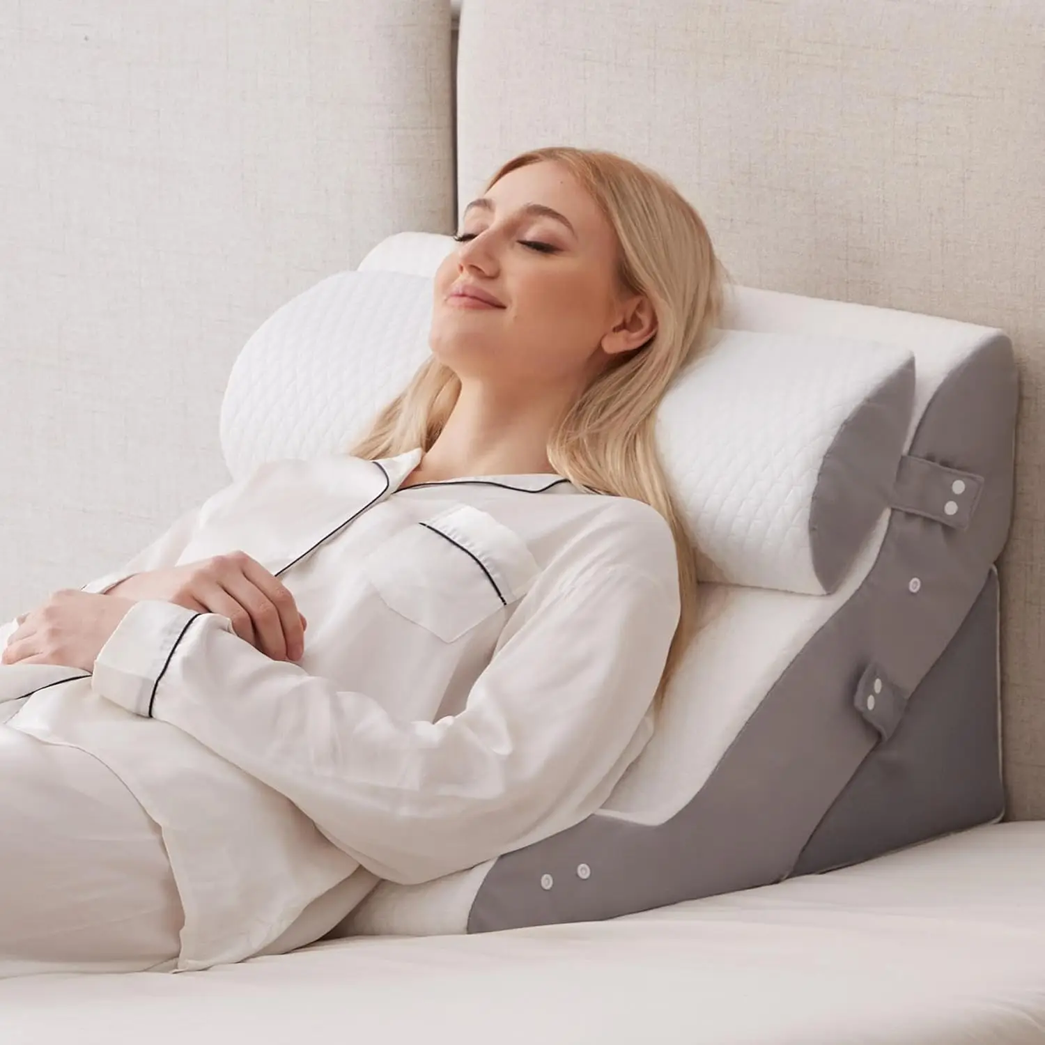 Набор из 3 регулируемых клиновидных подушек для послеоперационного восстановления, облегчения кислотного рефлюкса и комфортного сна
Набор из 3 регулируемых клиновидных подушек для послеоперационного восстановления, облегчения кислотного рефлюкса и комфортного сна