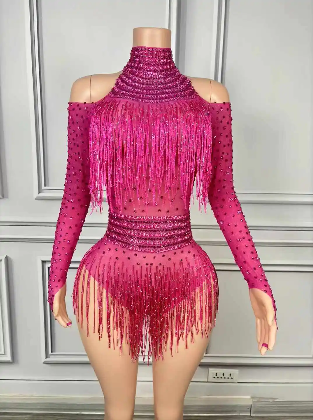 Sparkly Sexy Performance Bodysuits For Women Fringe Rhinestone Stage Wear Club Night Queen Outfit 2025
Sparkly Sexy Performance Bodysuits For Women Fringe Rhinestone Stage Wear Club Night Queen Outfit 2025