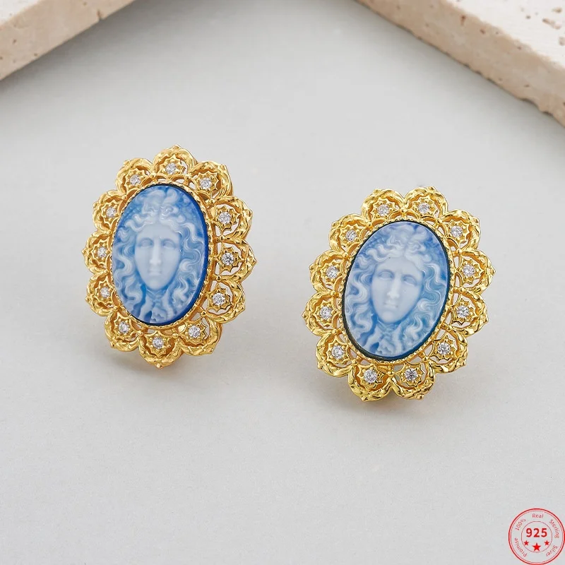 S925 Sterling Silver Charms Clips Earrings for Women Plated Gold Flowers Blue Agate Emboss Goddess Ear Clips Jewelry Wholesale
S925 Sterling Silver Charms Clips Earrings for Women Plated Gold Flowers Blue Agate Emboss Goddess Ear Clips Jewelry Wholesale