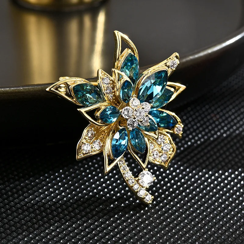 Luxury Elegant Crystal Zircon 18k Gold Plated Flower Brooch for Women Clothes Balzer , Woman Fashion Brooches
Luxury Elegant Crystal Zircon 18k Gold Plated Flower Brooch for Women Clothes Balzer , Woman Fashion Brooches