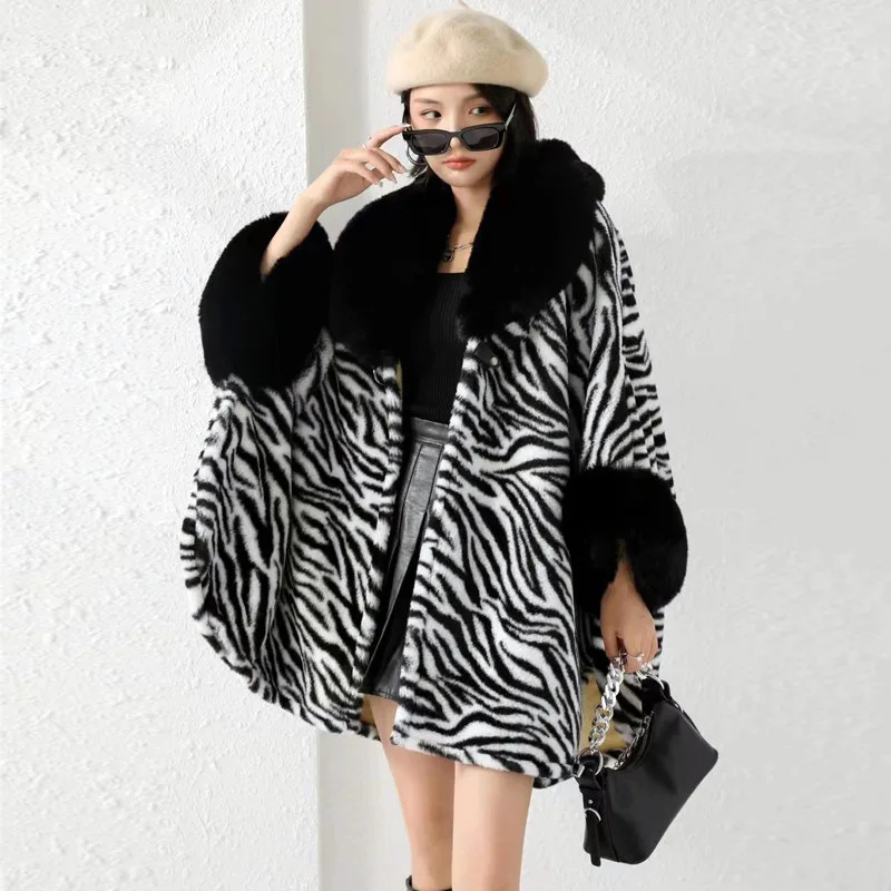 2022 New Winter Coat for Women Zebra Woolen Cape Plus Size Loose Fur Collar Poncho Fleece Thickening Shawl Knitting Cardigan
2022 New Winter Coat for Women Zebra Woolen Cape Plus Size Loose Fur Collar Poncho Fleece Thickening Shawl Knitting Cardigan