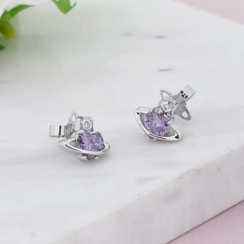 Серьги-гвоздики из стерлингового серебра S925, простые, уникальные, романтичные, в форме персикового сердца, модные, для женщин.
Серьги-гвоздики из стерлингового серебра S925, простые, уникальные, романтичные, в форме персикового сердца, модные, для женщин.